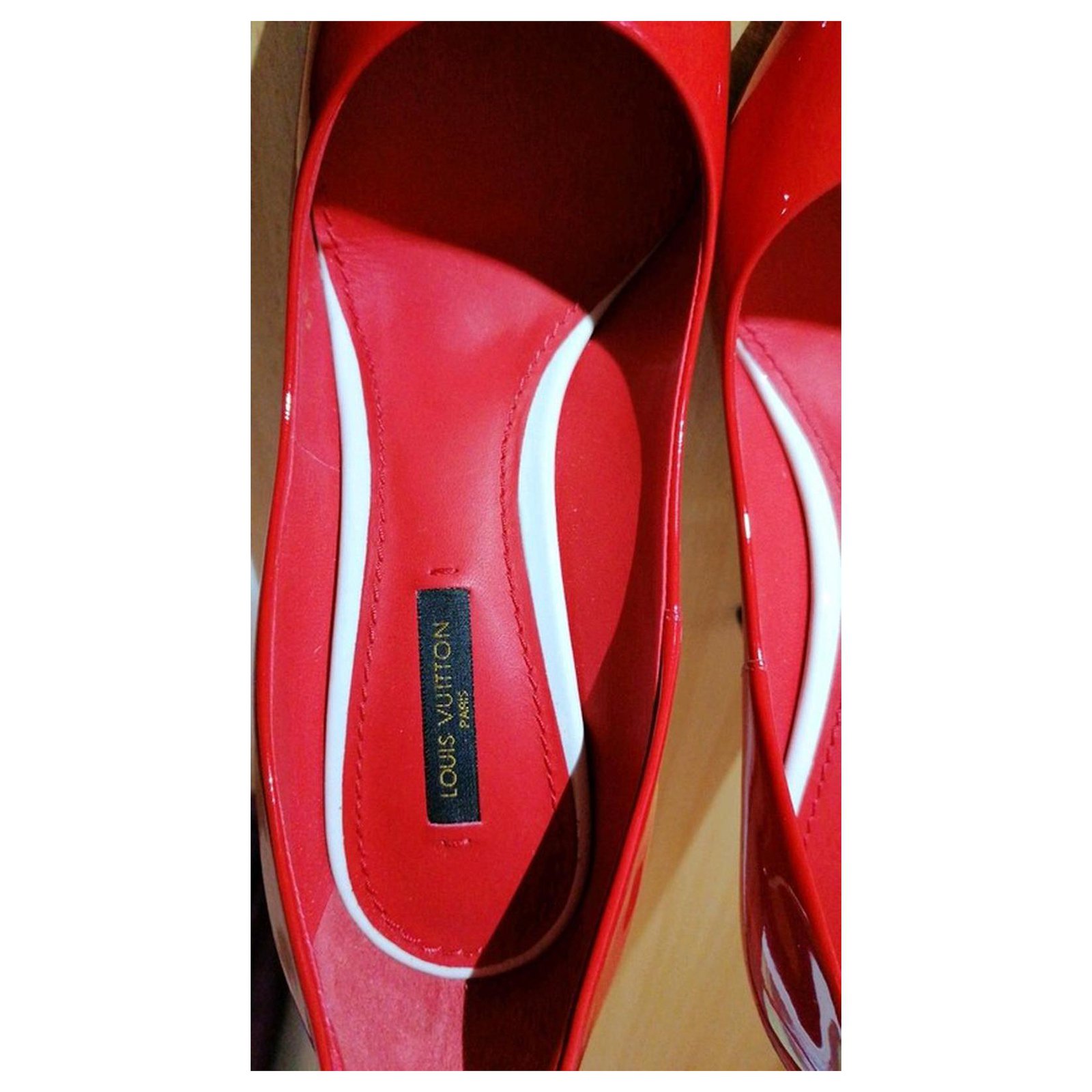 LOUIS VUITTON - Women's Fashion Red High Heels Shoes Magazine AD -  D466
