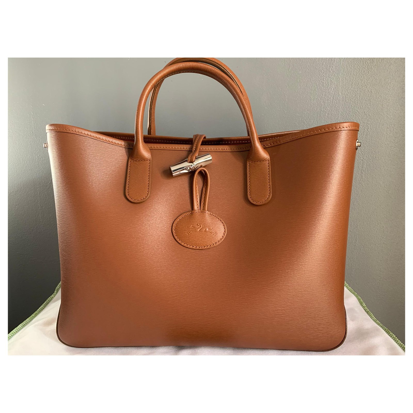 Longchamp Roseau S handbag in camel