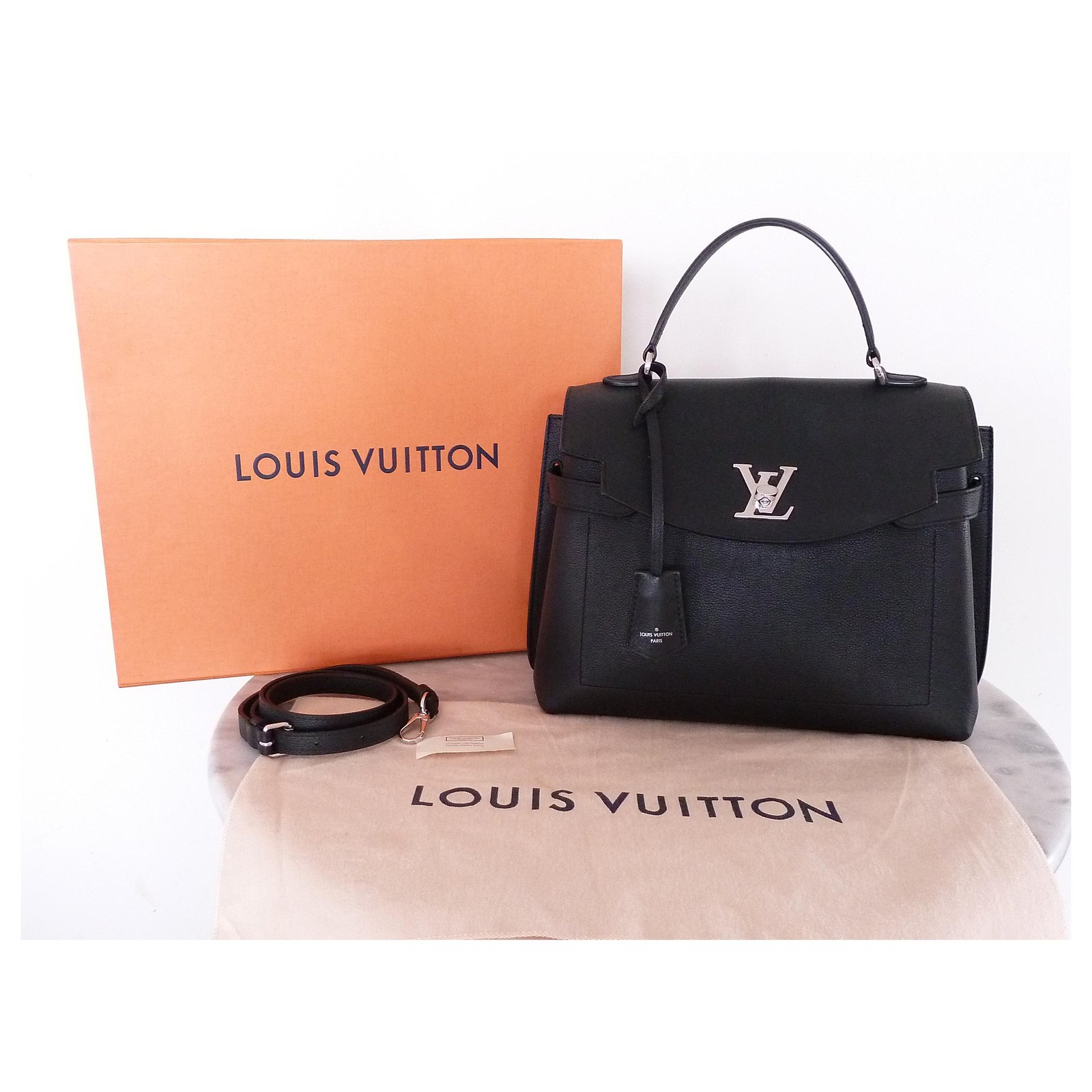 Louis Vuitton Portefeuille James Black Leather ref.250918 - Joli Closet