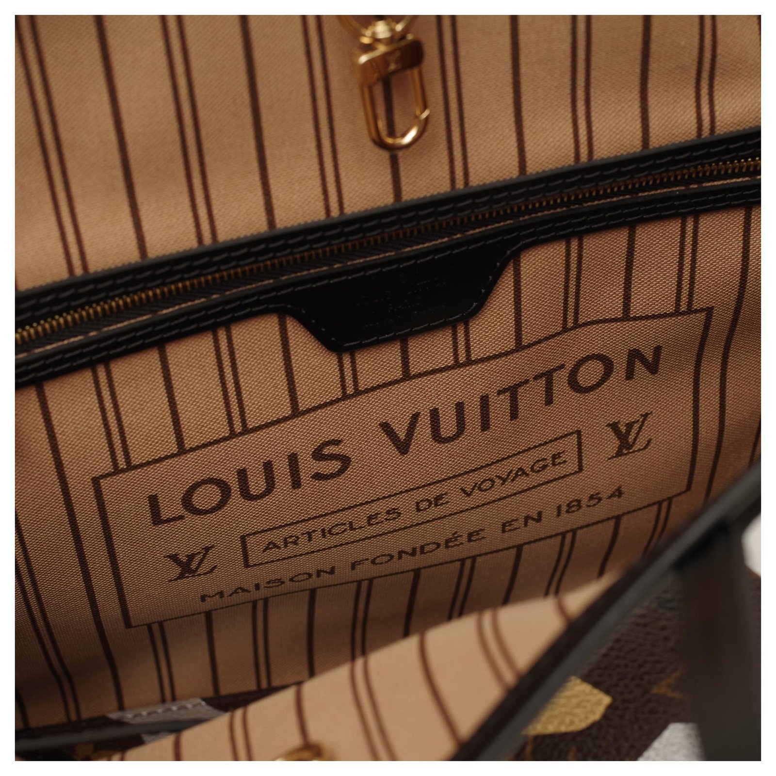 ❌SOLD❌ Louis Vuitton League of Legends neverfull