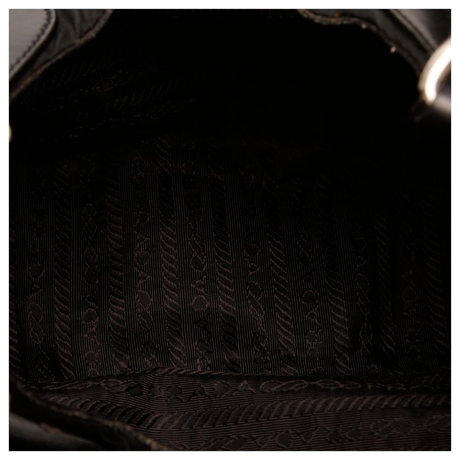 ショルダーバッグ・ポシェット PRADA BLACK NYLON SHOULDER BAG Prada - Re-Nylon Black Shoulder Bag | Mitchell Stores