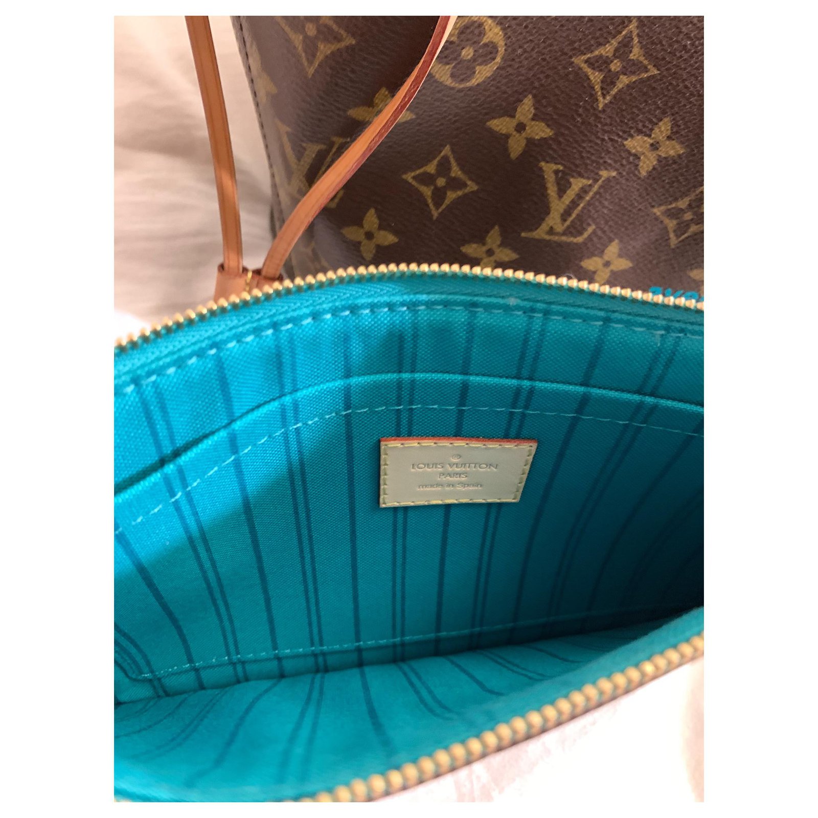 Louis Vuitton Lumineuse Golden Navy blue Leather ref.52844 - Joli Closet