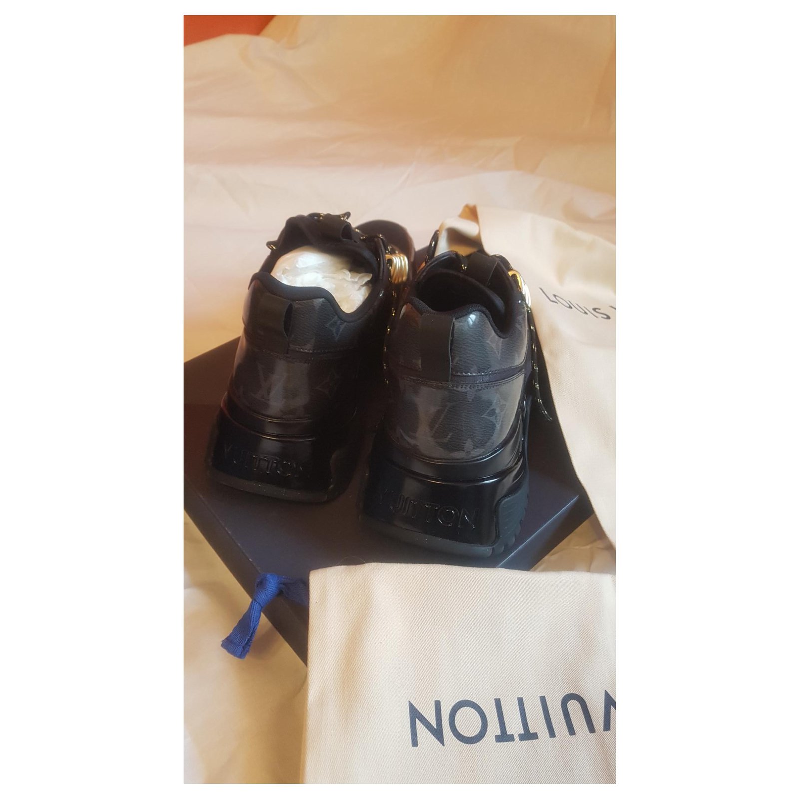 Louis Vuitton sneakers run away pulse Brown Black Golden Dark grey Leather  Synthetic Cloth ref.179495 - Joli Closet