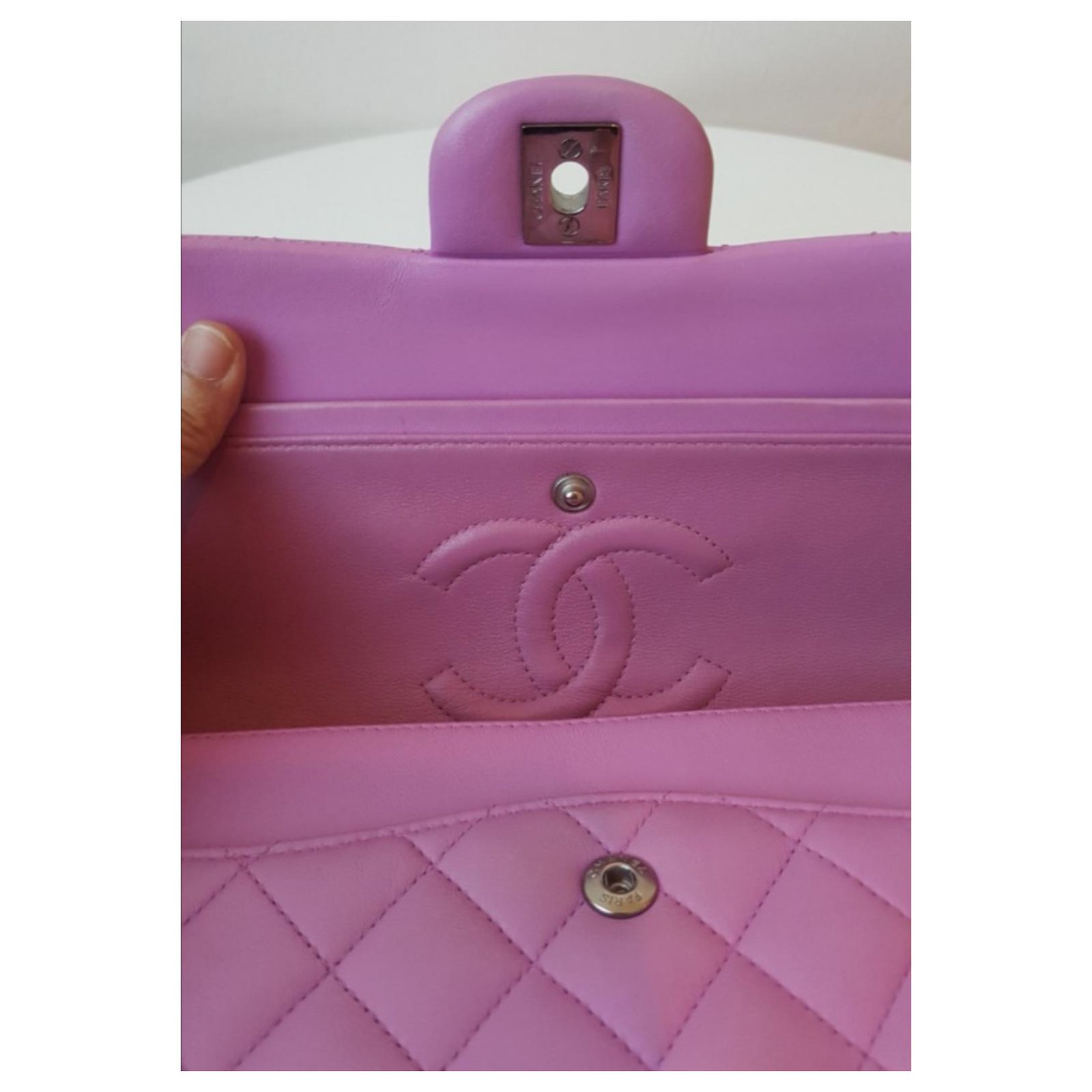 Timeless Chanel pink lilac classic medium flap bag Leather ref.179849 - Joli  Closet