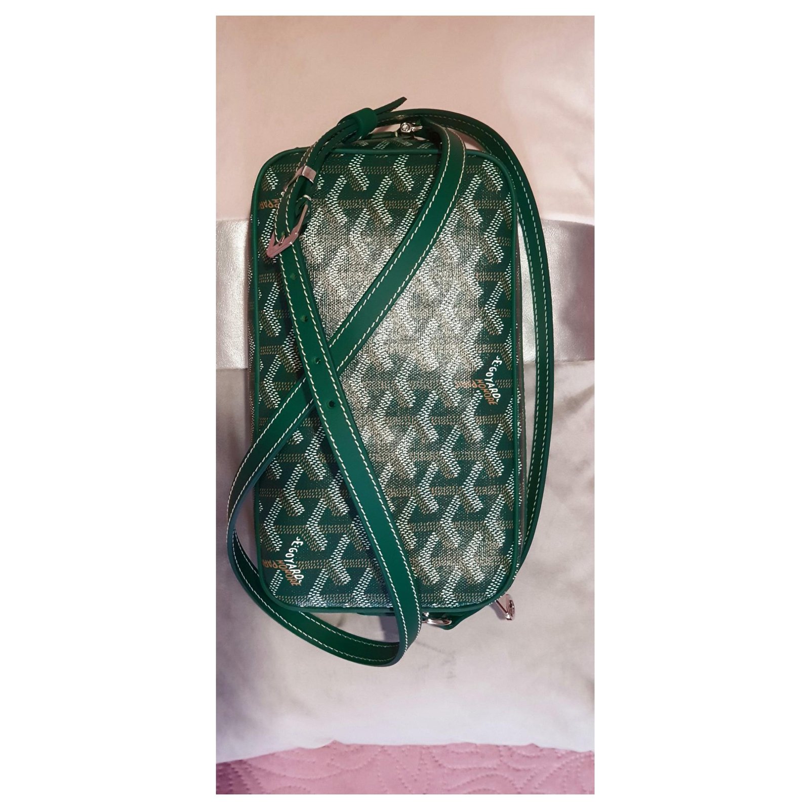 Cap Vert Goyard Green cap Patent leather ref.180108 - Joli Closet