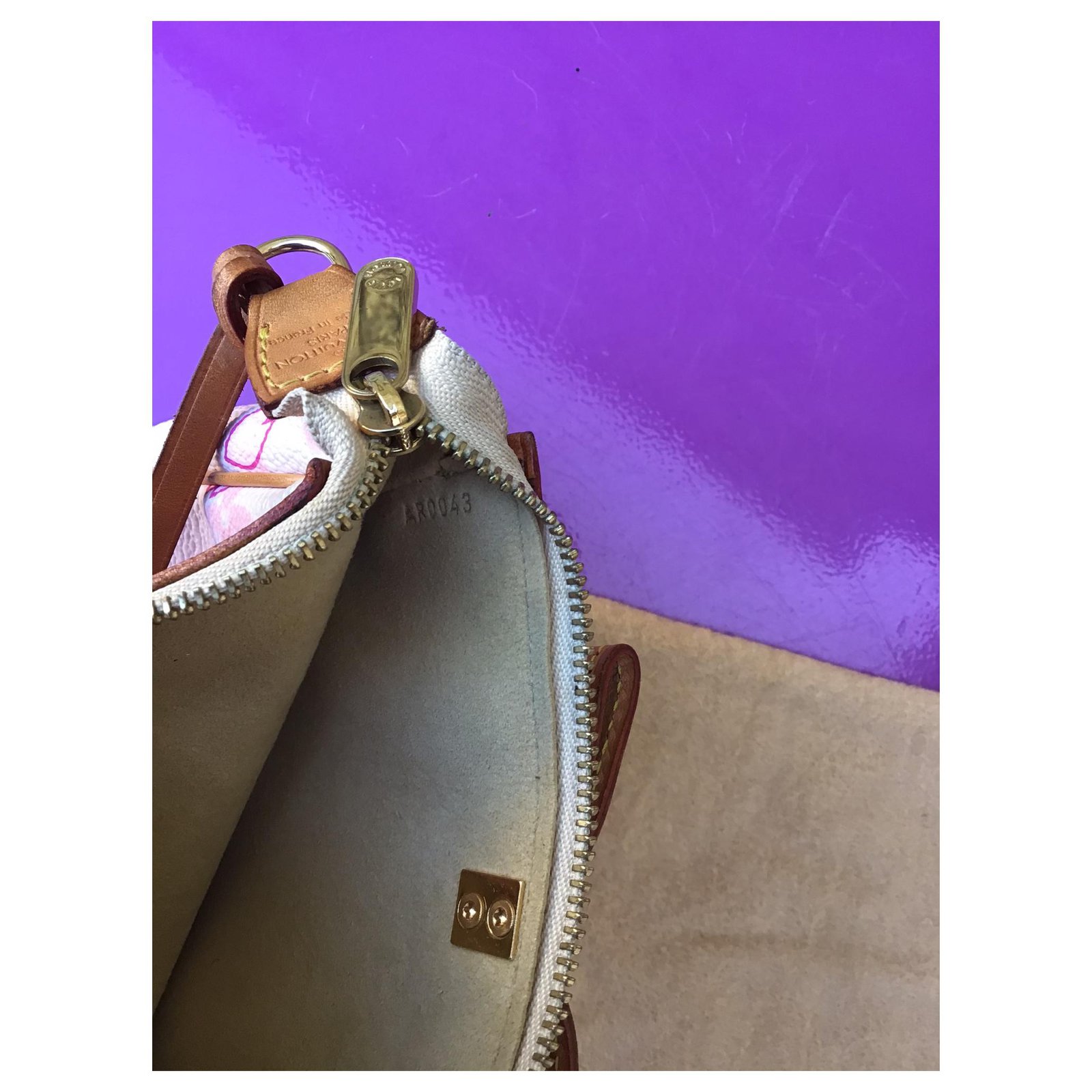 LV Clutch Bag - Pink Button – shopvintageluxury