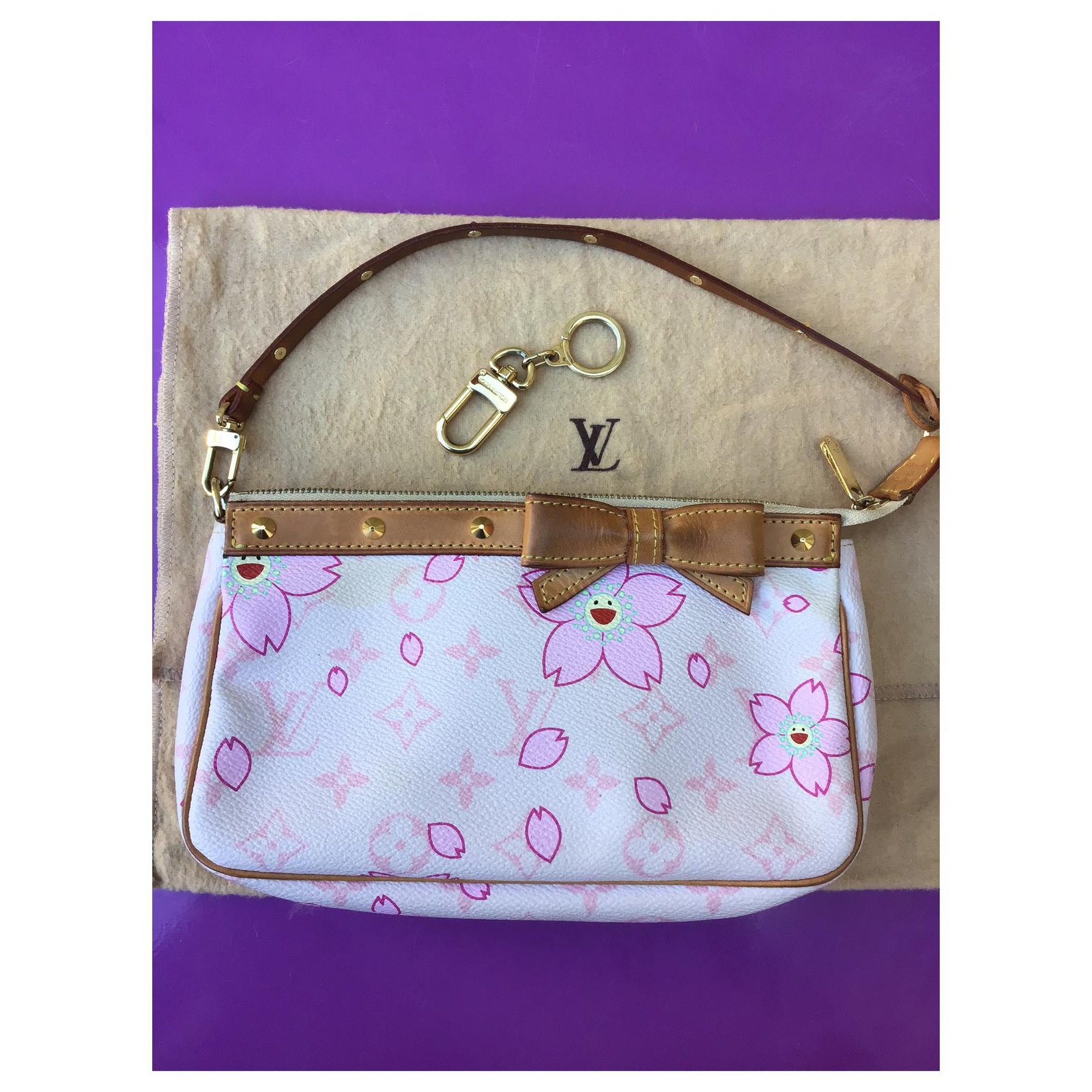 LV Clutch Bag - Pink Button – shopvintageluxury