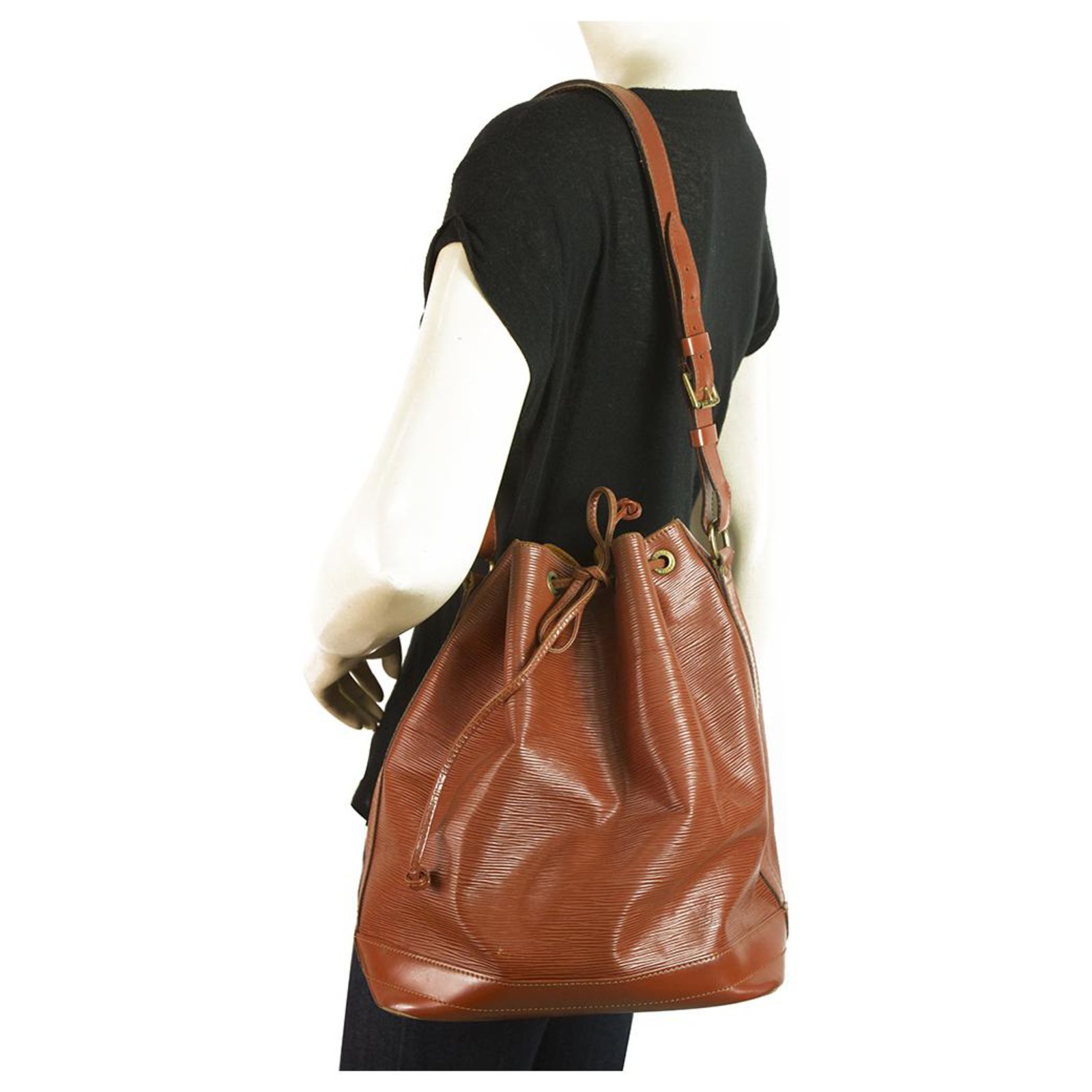 LOUIS VUITTON Epi Noe GM Tan brown handbag Bucket bag Leather ref.180376 -  Joli Closet