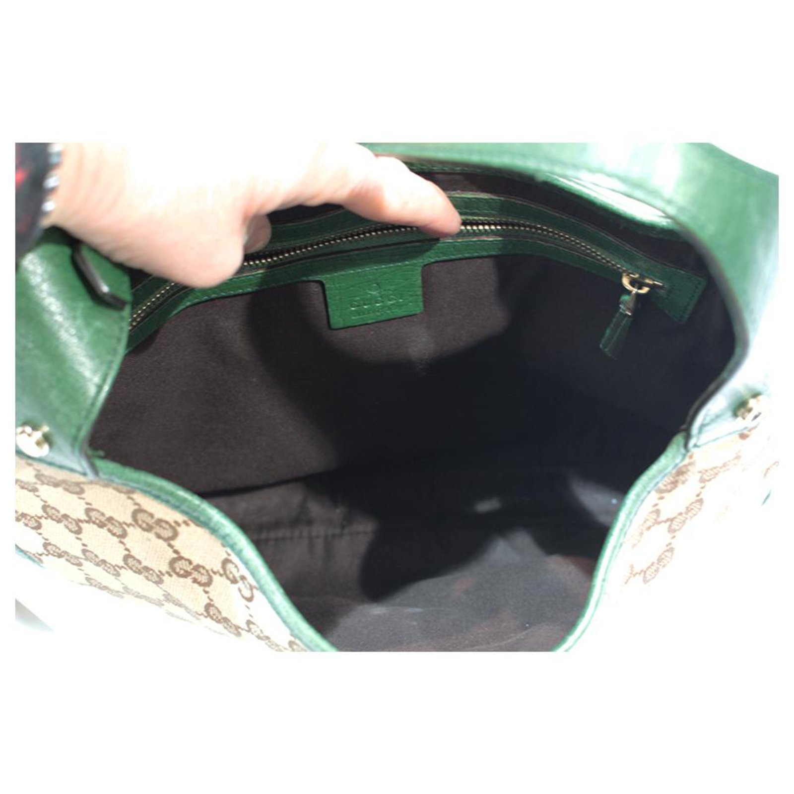 Gucci backpack Green Leather ref.357253 - Joli Closet