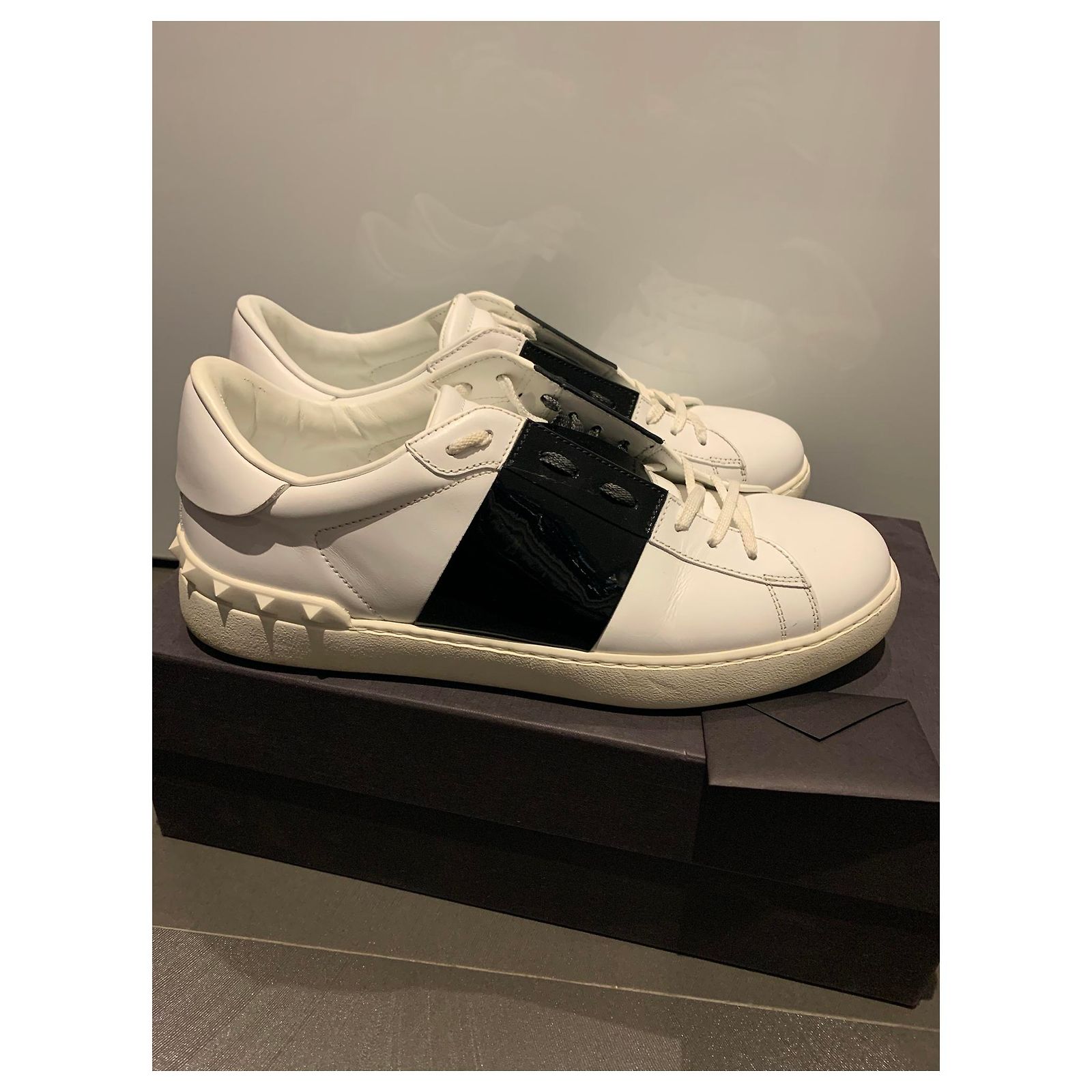 Escarpins Valentino Rockstud En Daim Noir - Taille 35.5, Neufs Avec Emballage D'origine