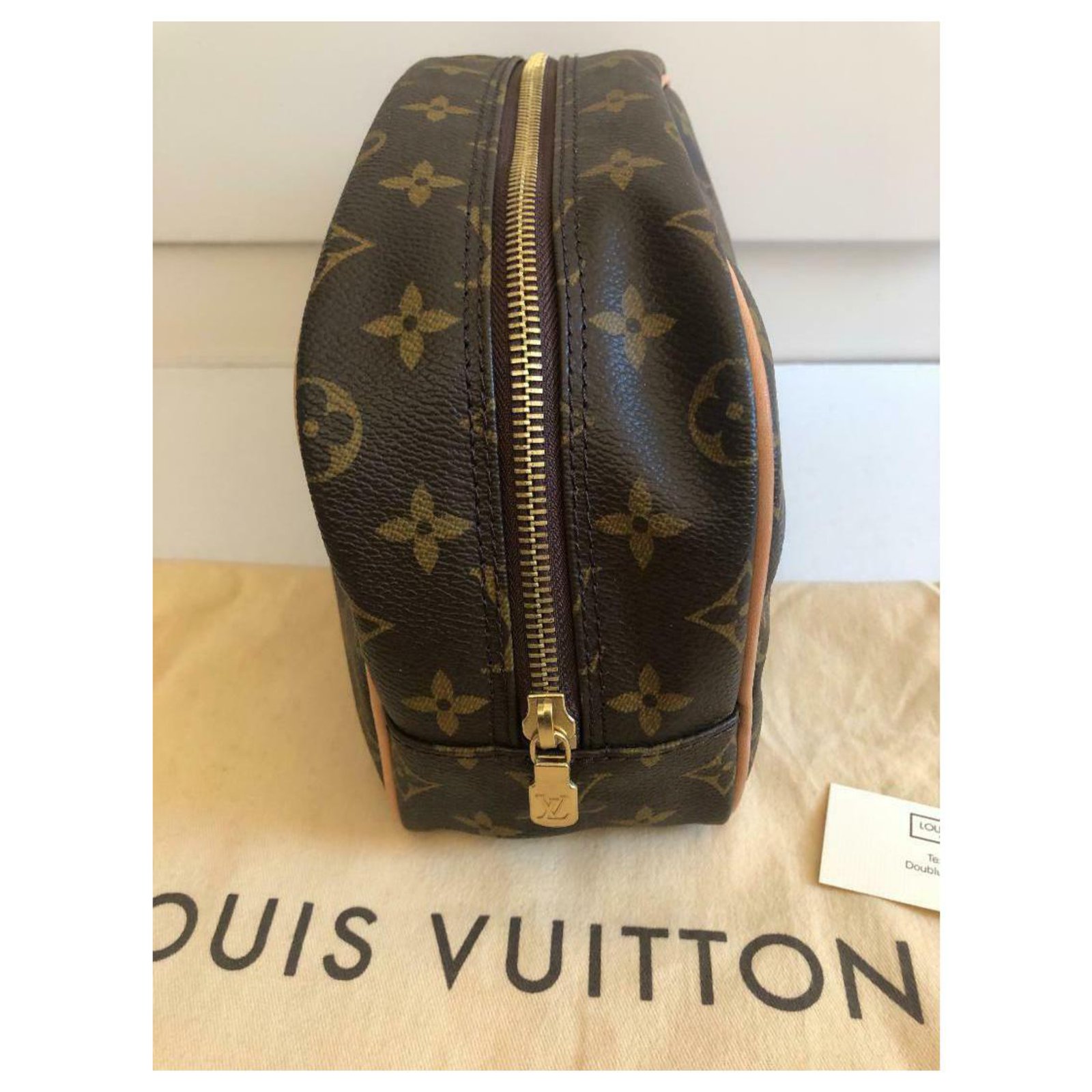 Louis Vuitton Pochette Cosmetics Brown Linen ref.735847 - Joli Closet