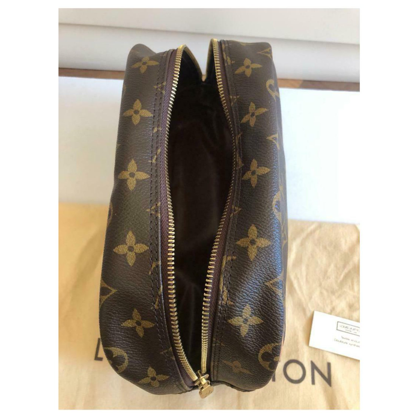 Louis Vuitton Monogram Trotteur Brown Cloth ref.103634 - Joli Closet