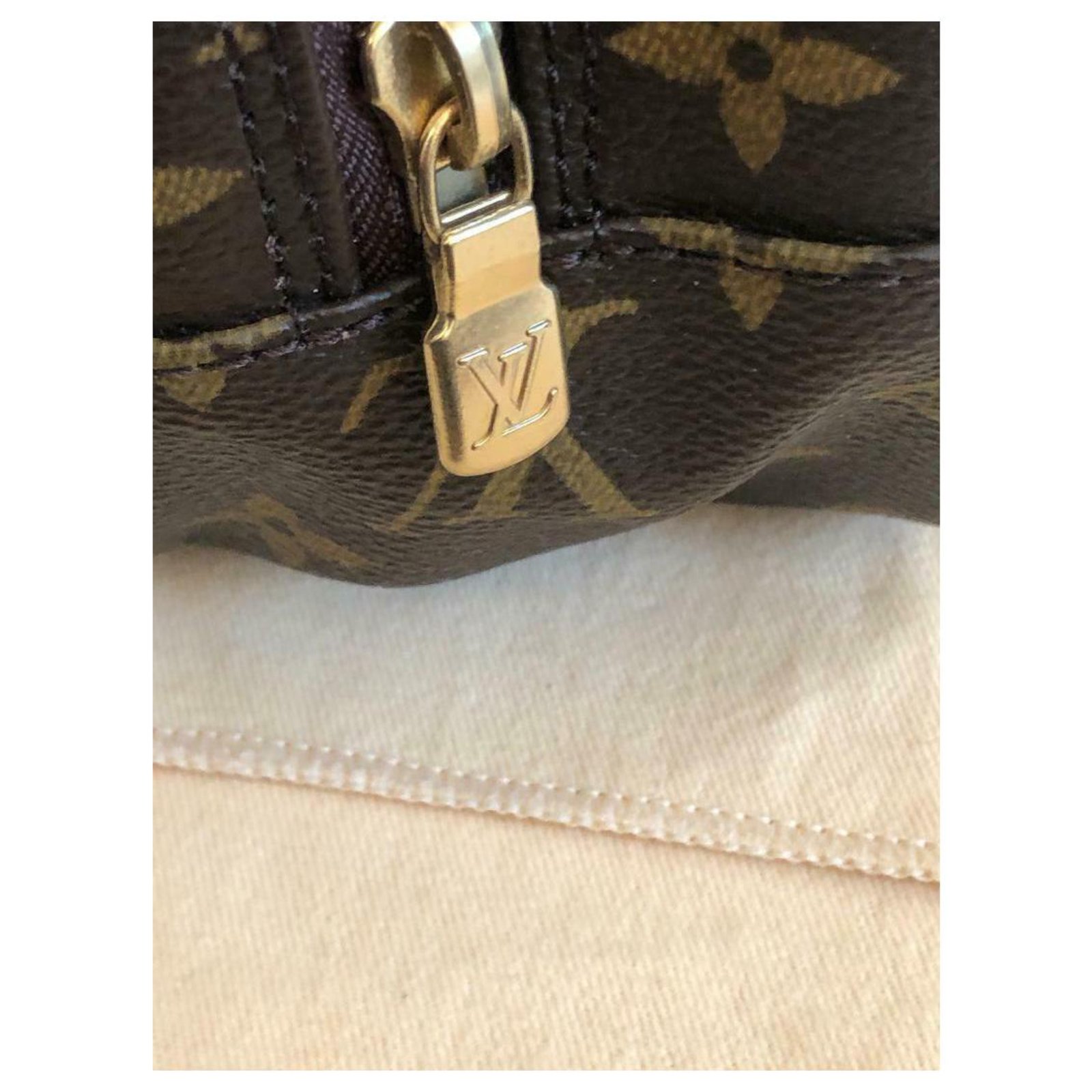 Louis Vuitton Trousse de Toilette Brown Cloth ref.671858 - Joli Closet