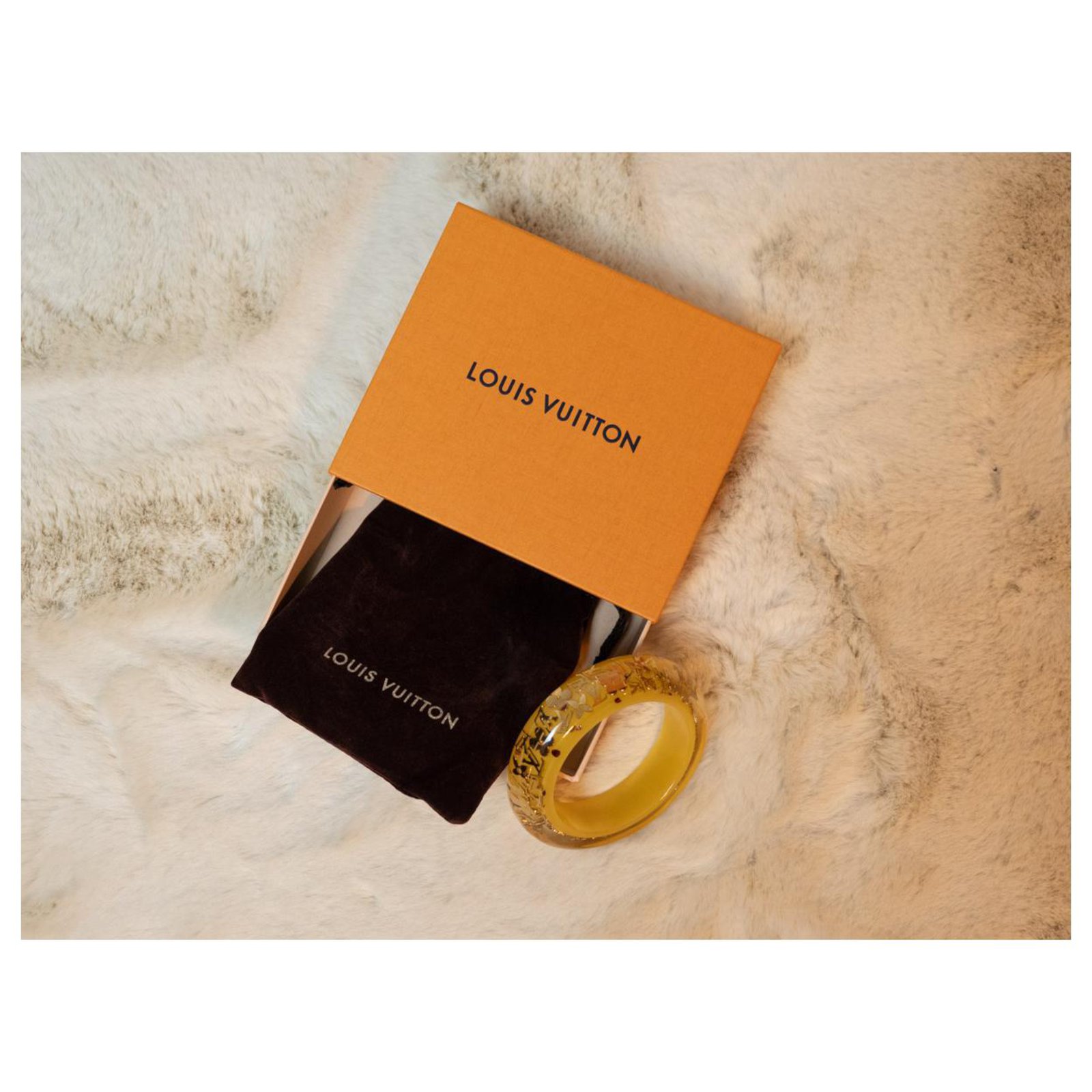 Louis Vuitton Monogram Inclusion Jonc bracelet in yellow resin ref.182938 -  Joli Closet