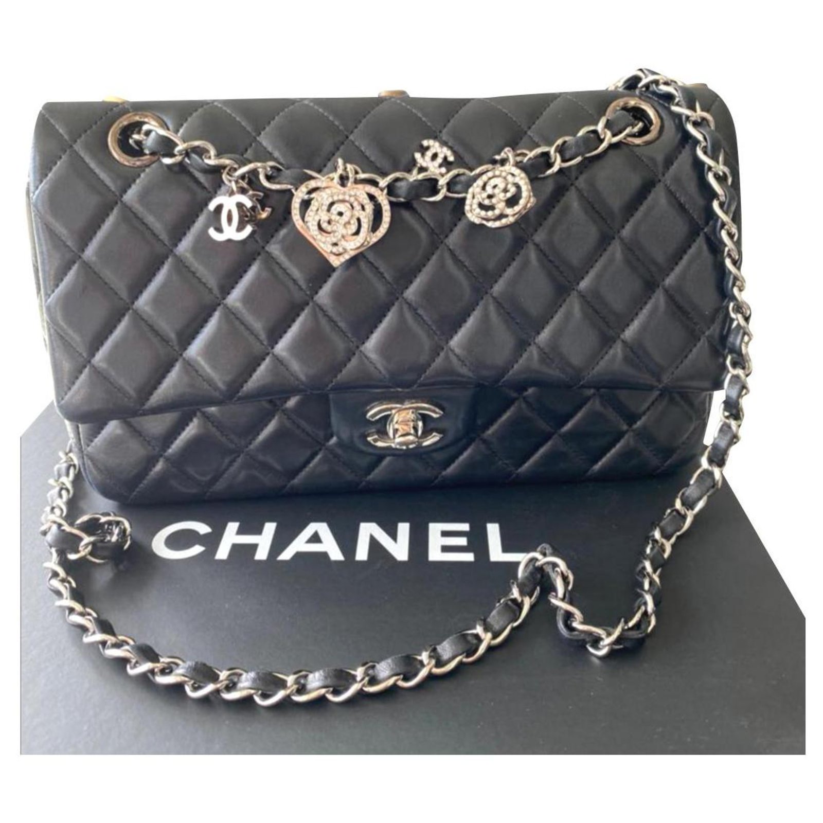 Timeless Limited Edition Chanel Valentine classic medium flap bag Black
