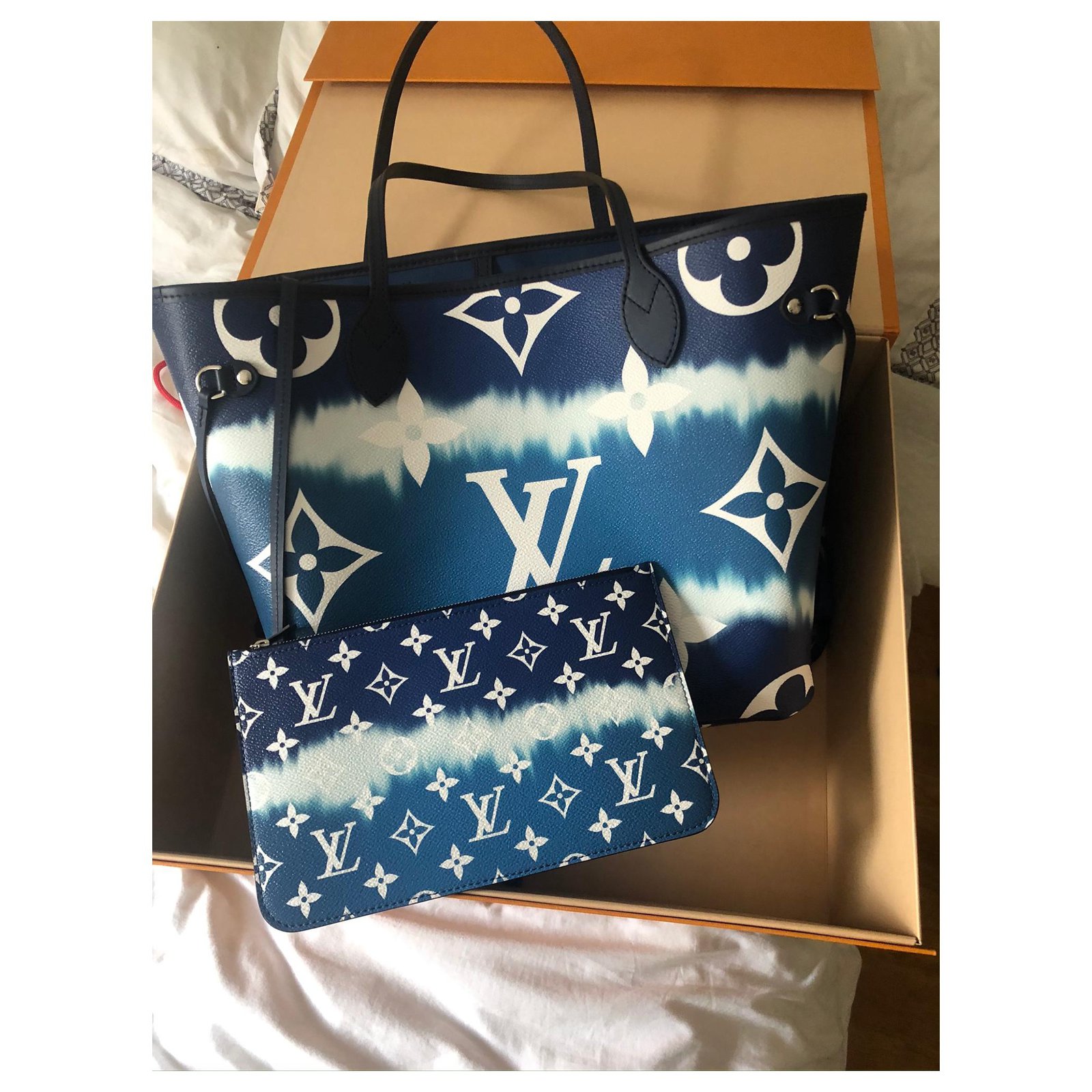 Neverfull vegan leather tote Louis Vuitton Blue in Vegan leather - 21635478
