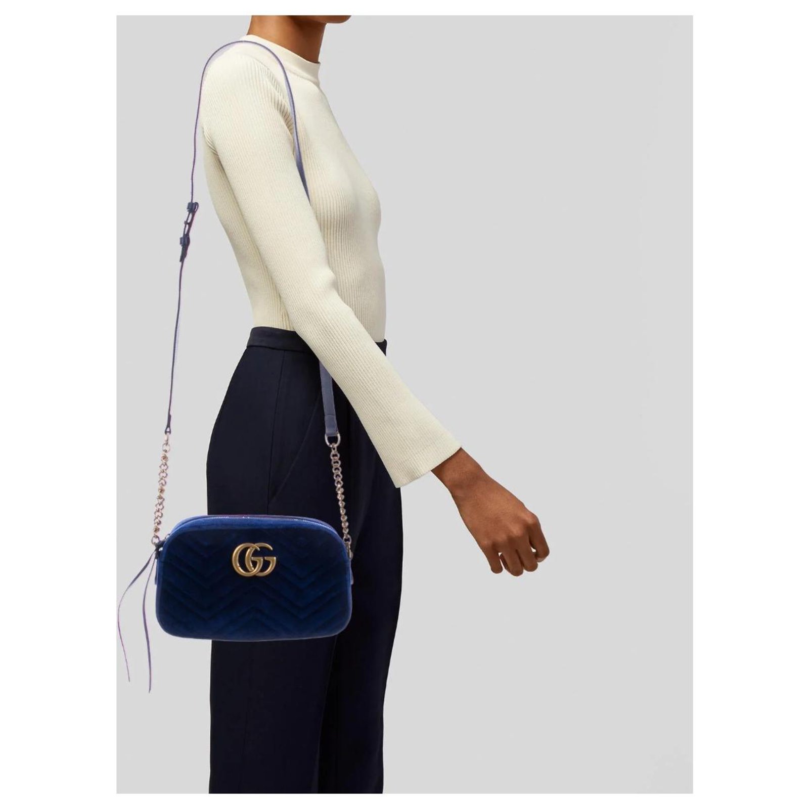 Sac Gucci Marmont GG en velours de couleur bleu. ref.339979 - Joli Closet