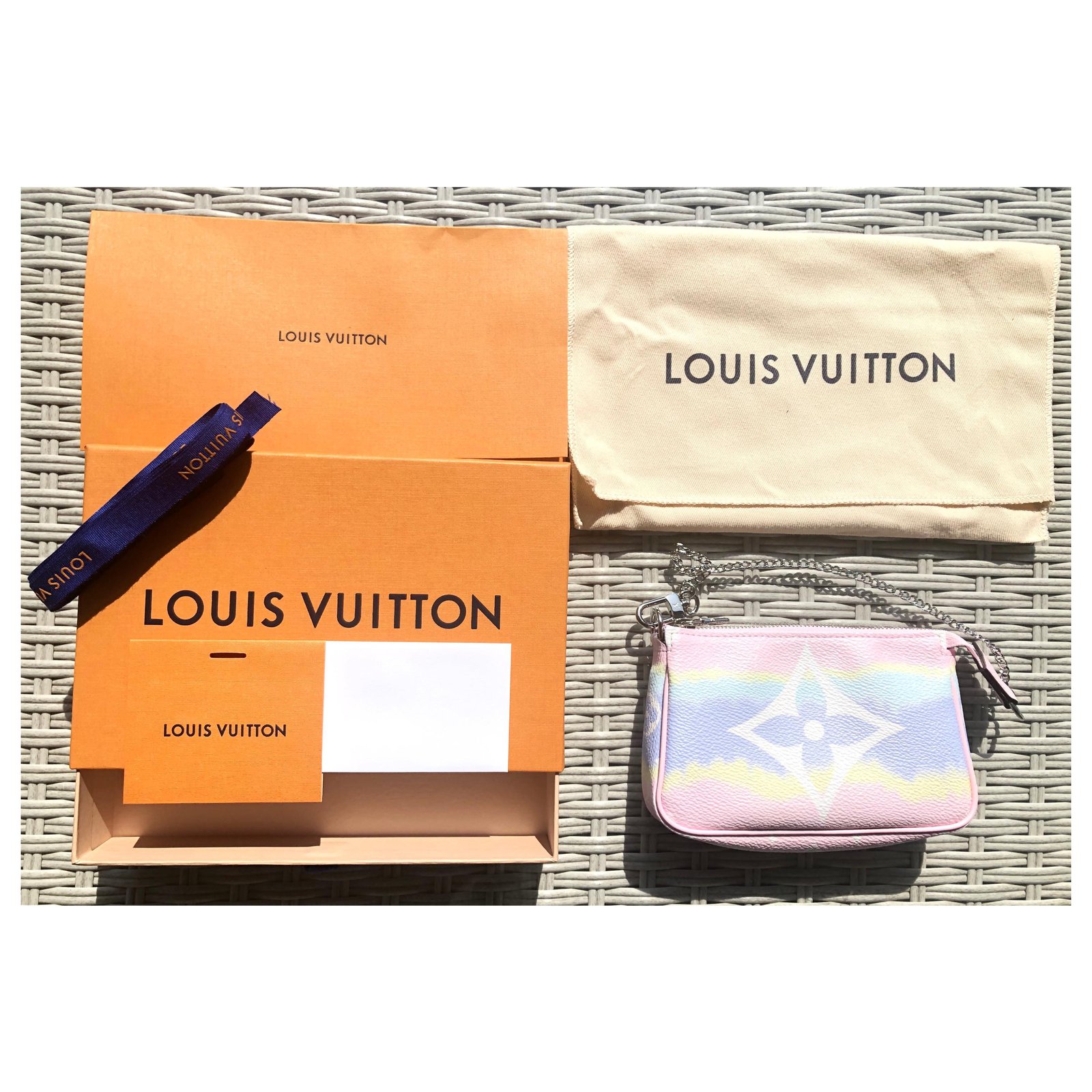 Louis Vuitton Mini Monogram Canvas Accessories Pouch Pink Purple Cloth  ref.184581 - Joli Closet
