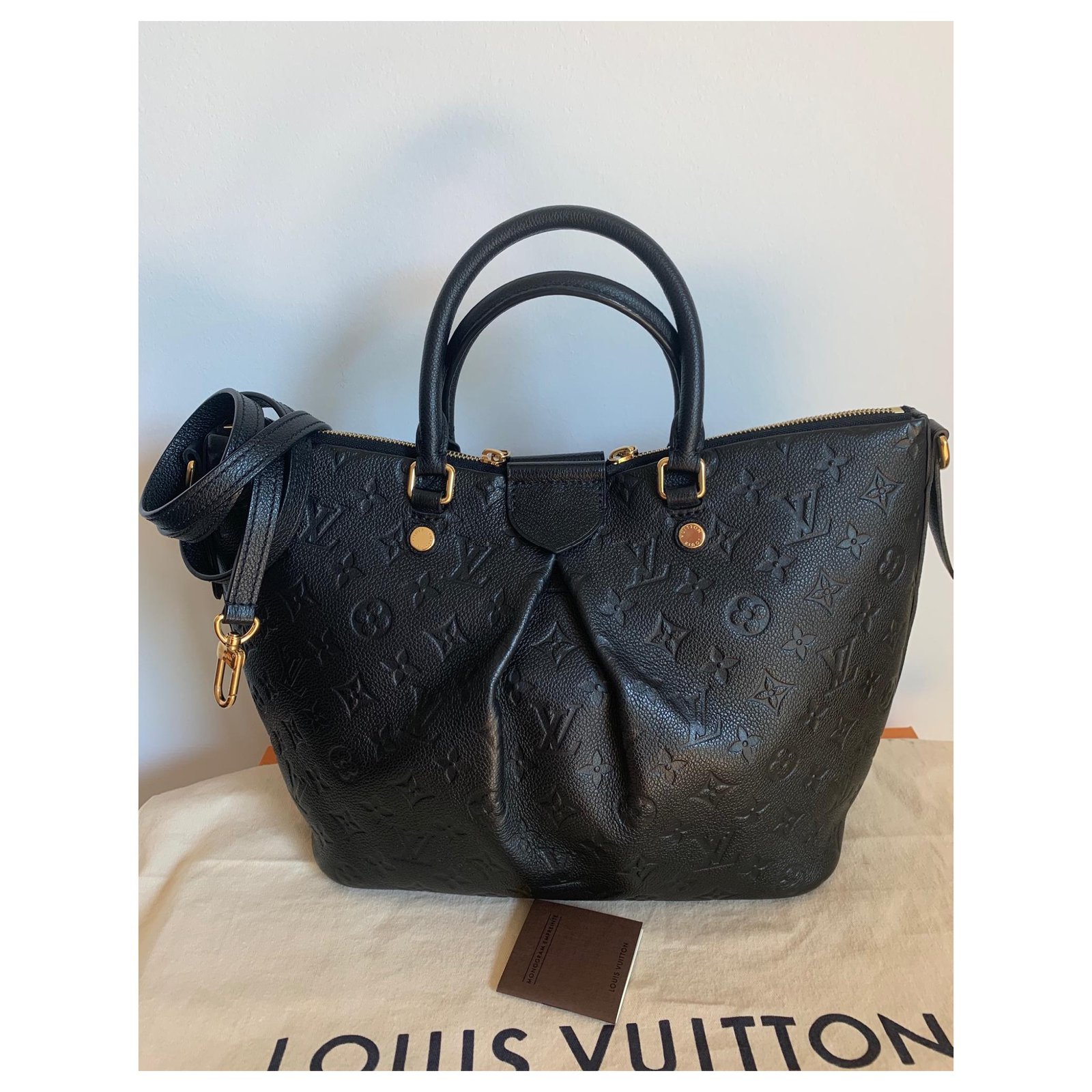 Louis Vuitton Blue Empreinte Leather Mazarine MM Bag – Bagaholic