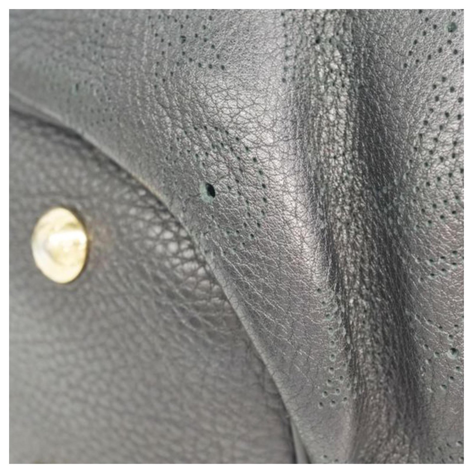 Louis Vuitton Black Mahina Solar PM Leather Pony-style calfskin ref.185216  - Joli Closet