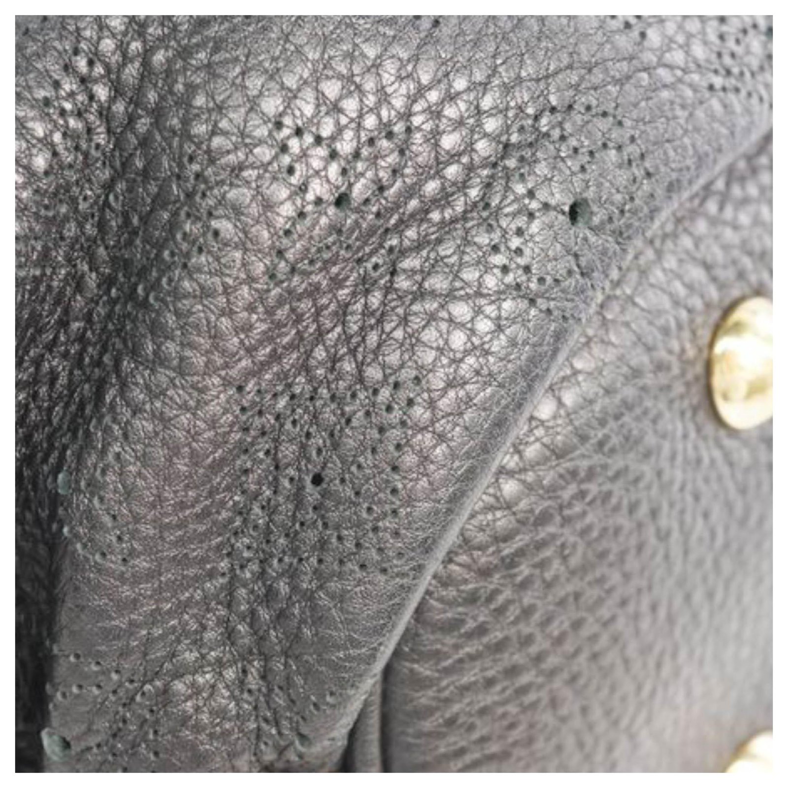 Louis Vuitton Black Mahina Solar PM Leather Pony-style calfskin ref.185216  - Joli Closet