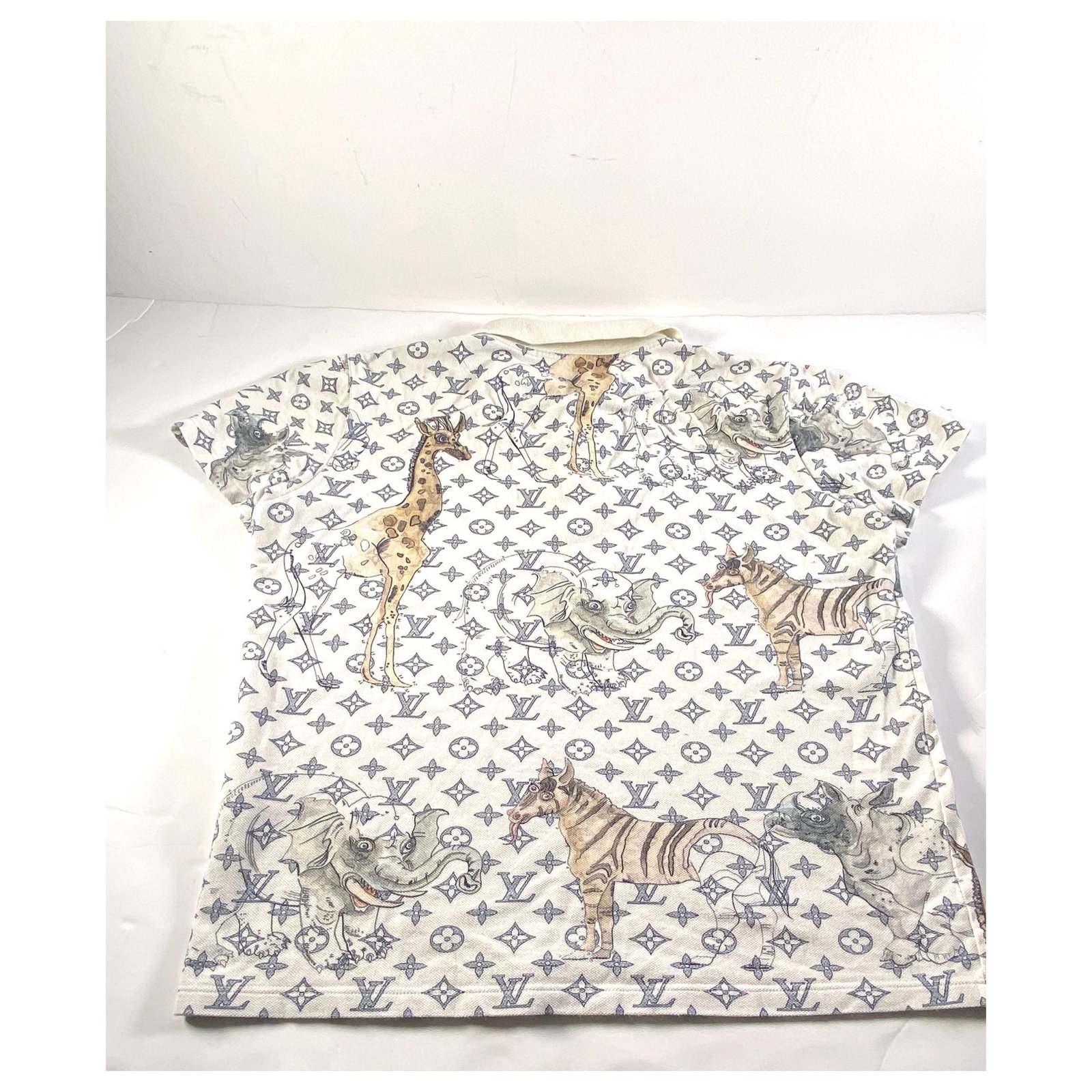 Louis Vuitton White Cotton Monogram Giraffe Printed T-Shirt Size M -  Yoogi's Closet