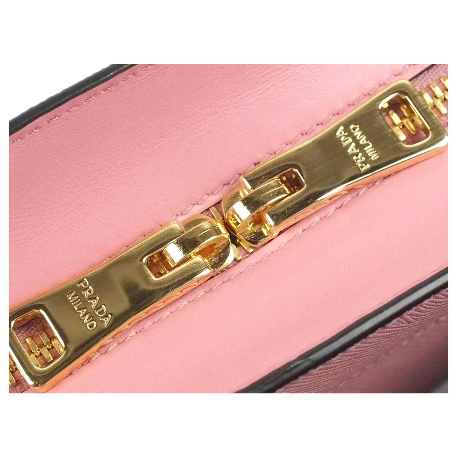 Prada Pink Saffiano Esplanade Crossbody Bag Leather Pony-style calfskin  ref.185653 - Joli Closet