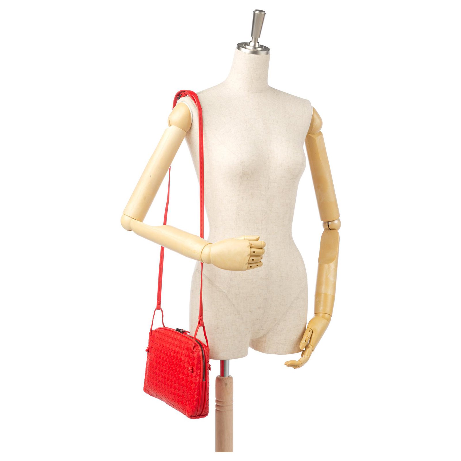 Bottega Veneta Red Large Intrecciato Nodini Leather Crossbody Bag  Pony-style calfskin ref.378259 - Joli Closet