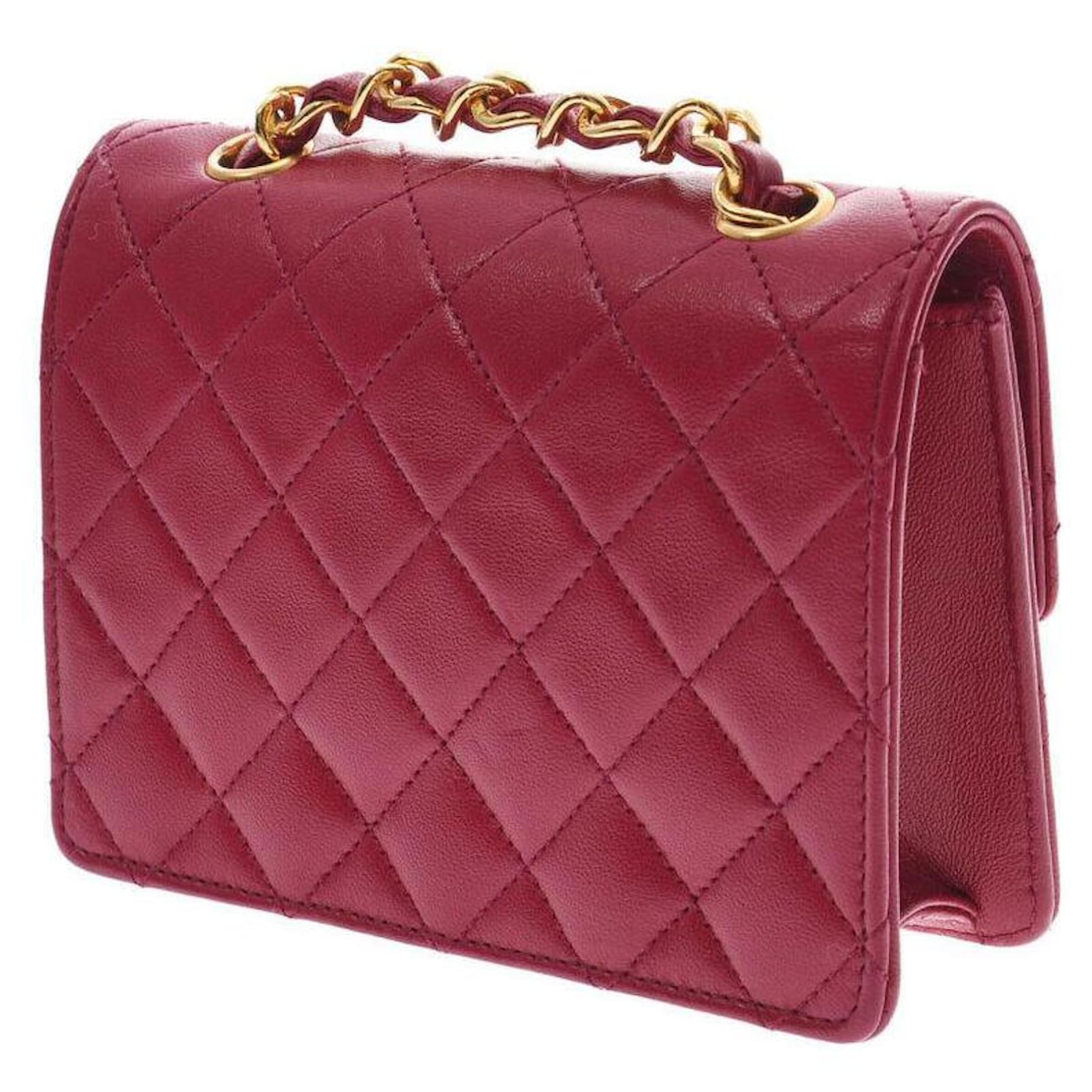 Chanel Vintage Shoulder Bag Red Leather ref.185836 Joli Closet