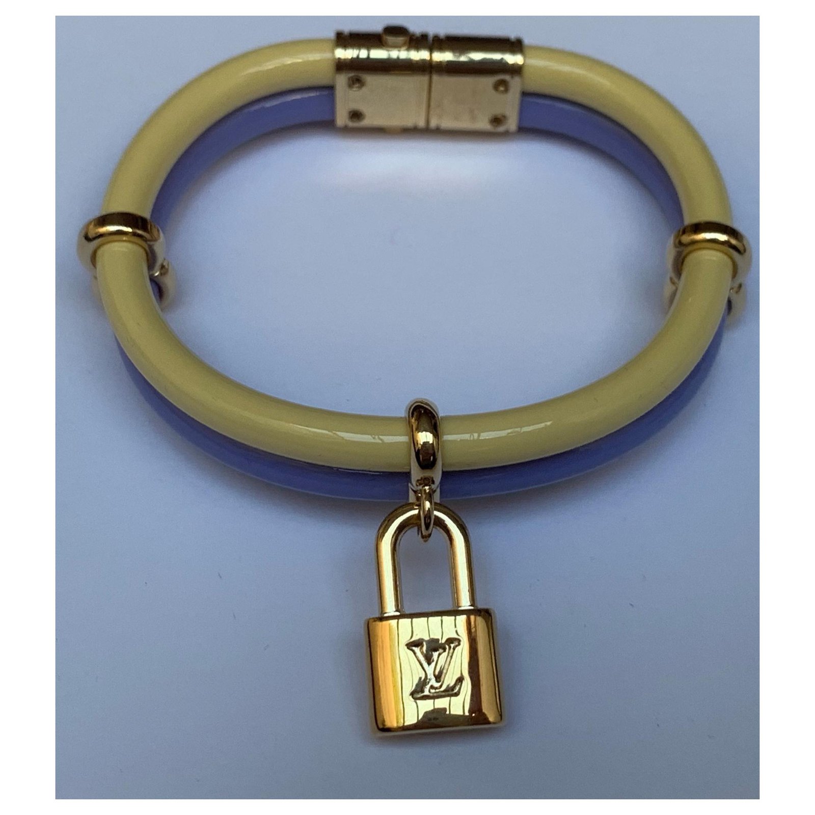 Louis Vuitton, Bracelet keep it twice new yellow and purple Patent