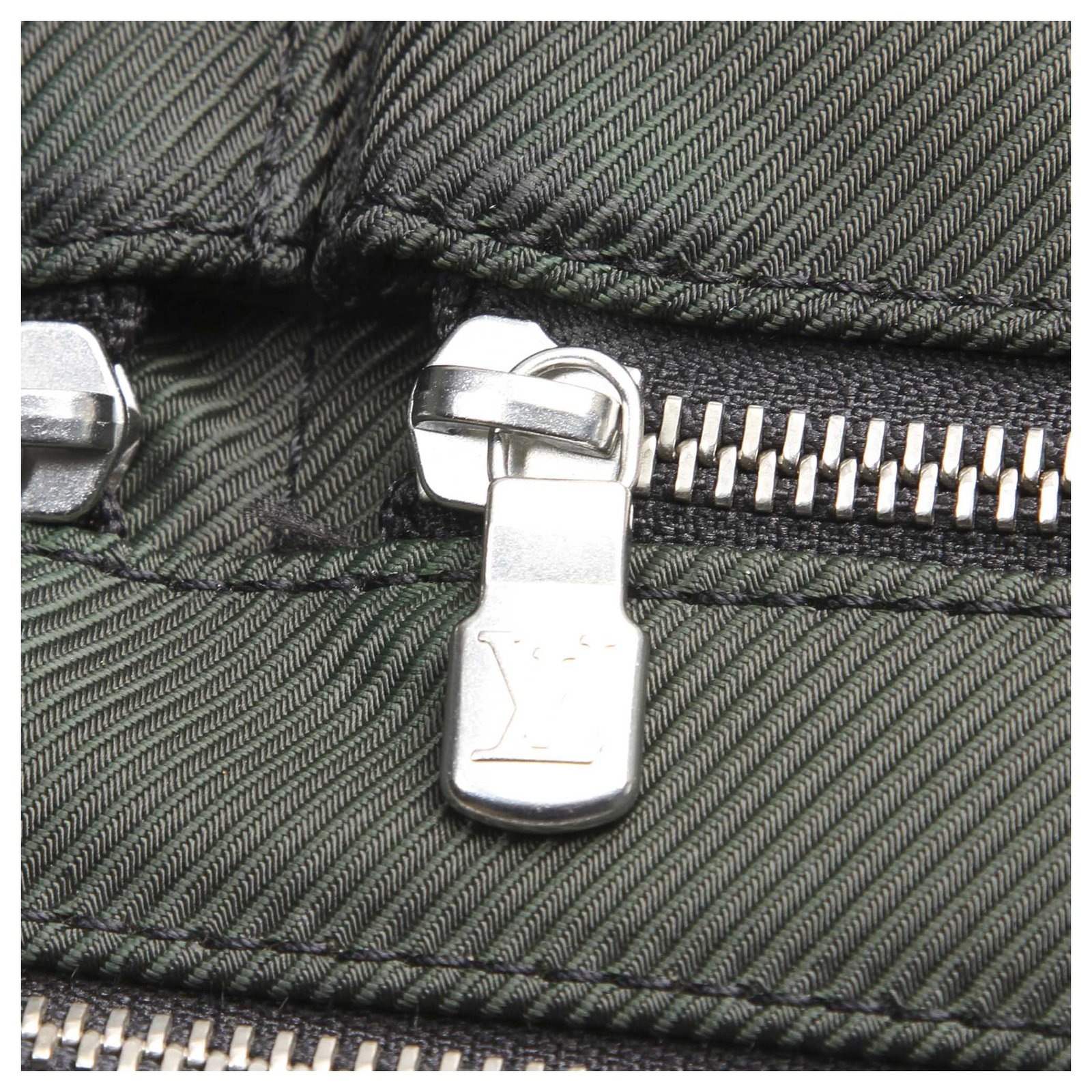 Louis Vuitton Green Santore Ardoise Garment Travel Bag 46lk324s –  Bagriculture