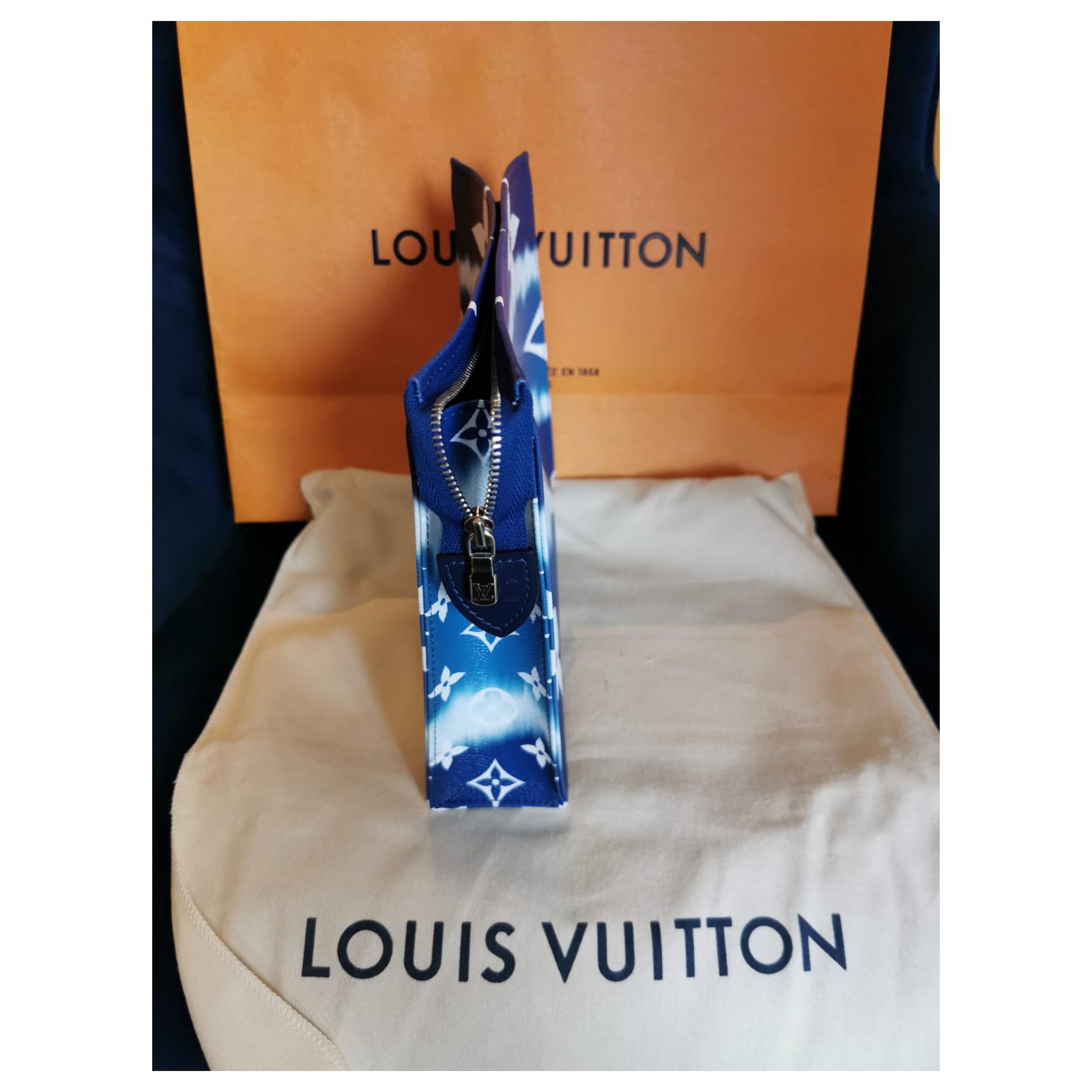 Louis Vuitton Toiletries 26 Blue Escale Pre-owned