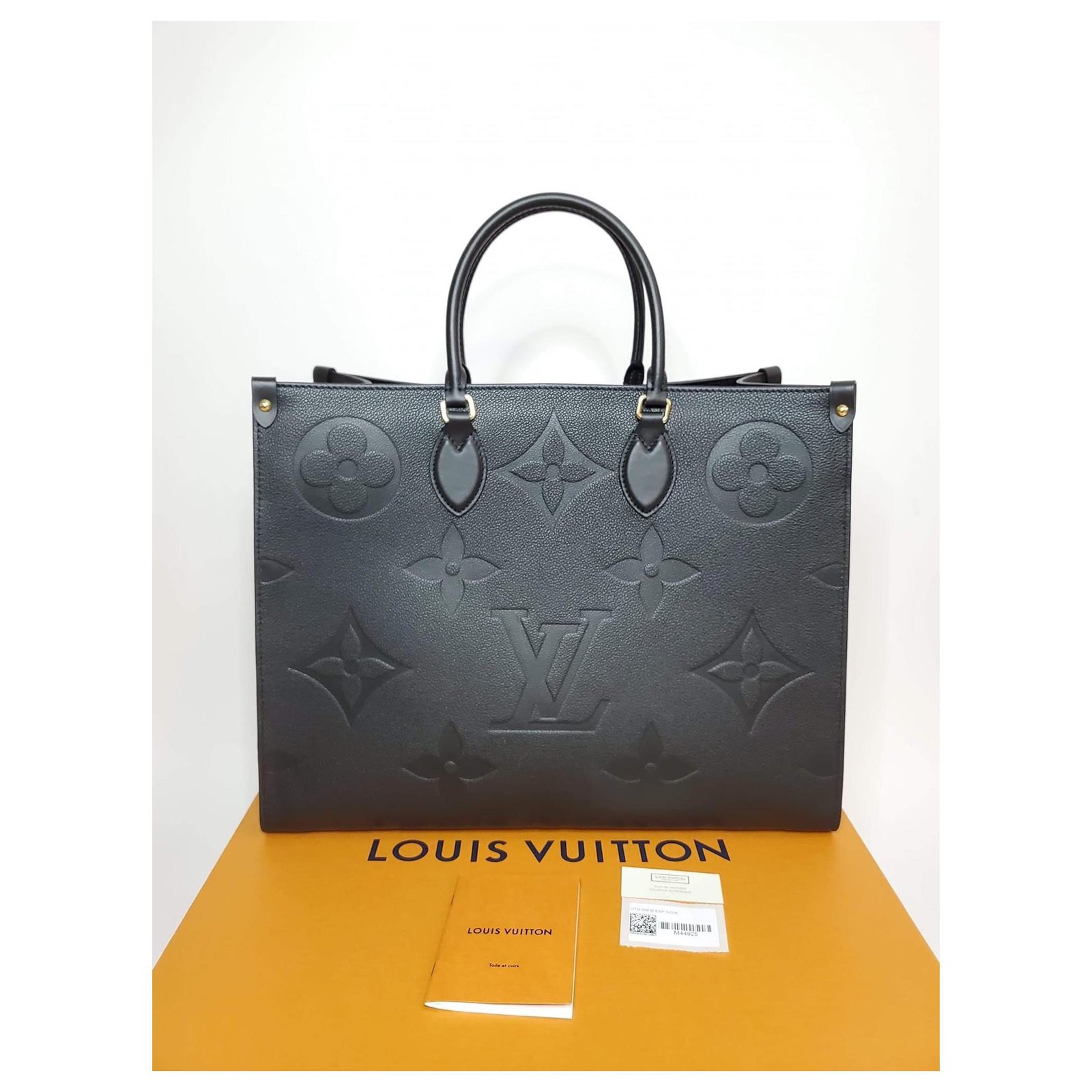Louis Vuitton Guanti Nero Cachemire ref.261888 - Joli Closet