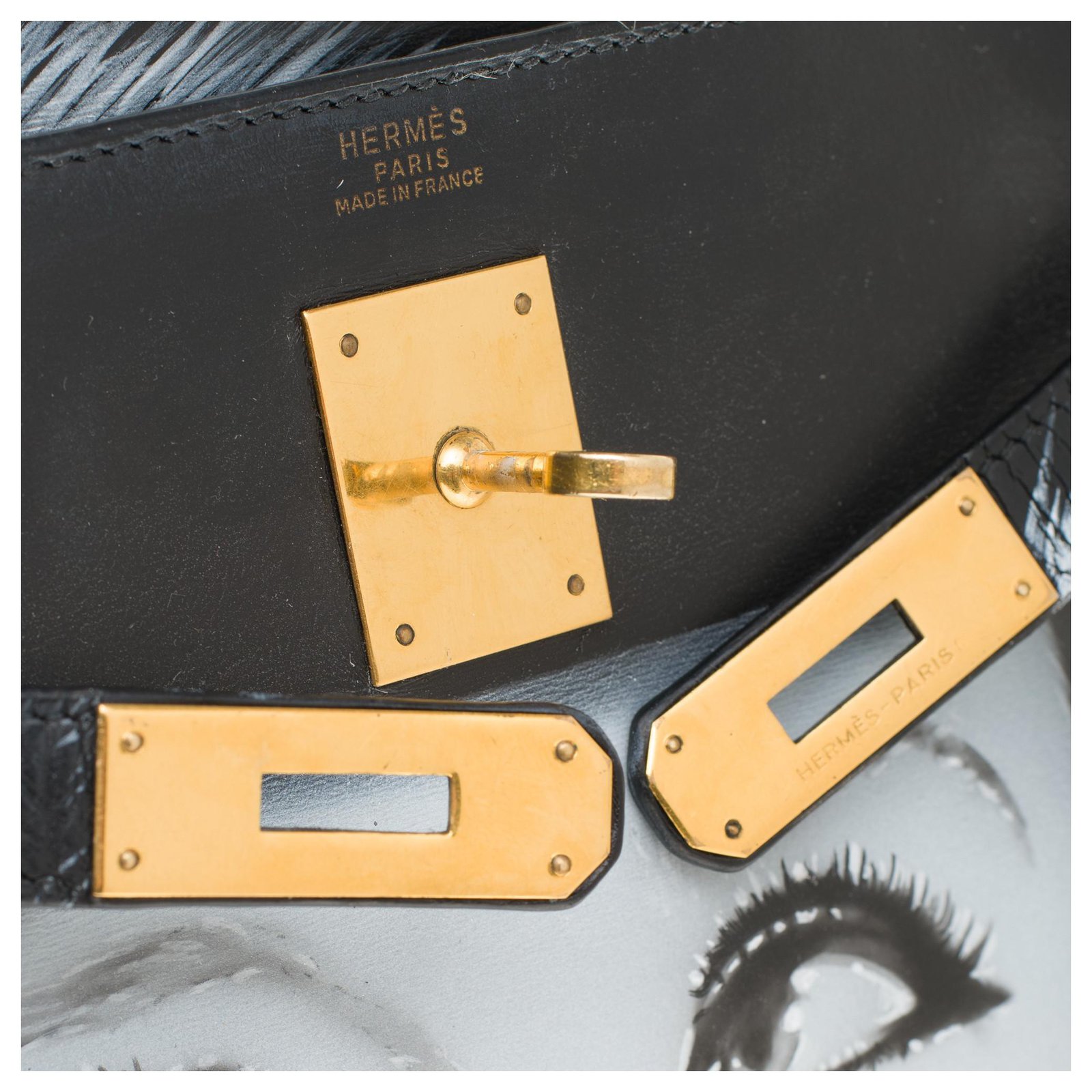Hermès hermes kelly 32 saddle in black box Audrey Hepburn customized by  the artist PatBo! Leather ref.158144 - Joli Closet