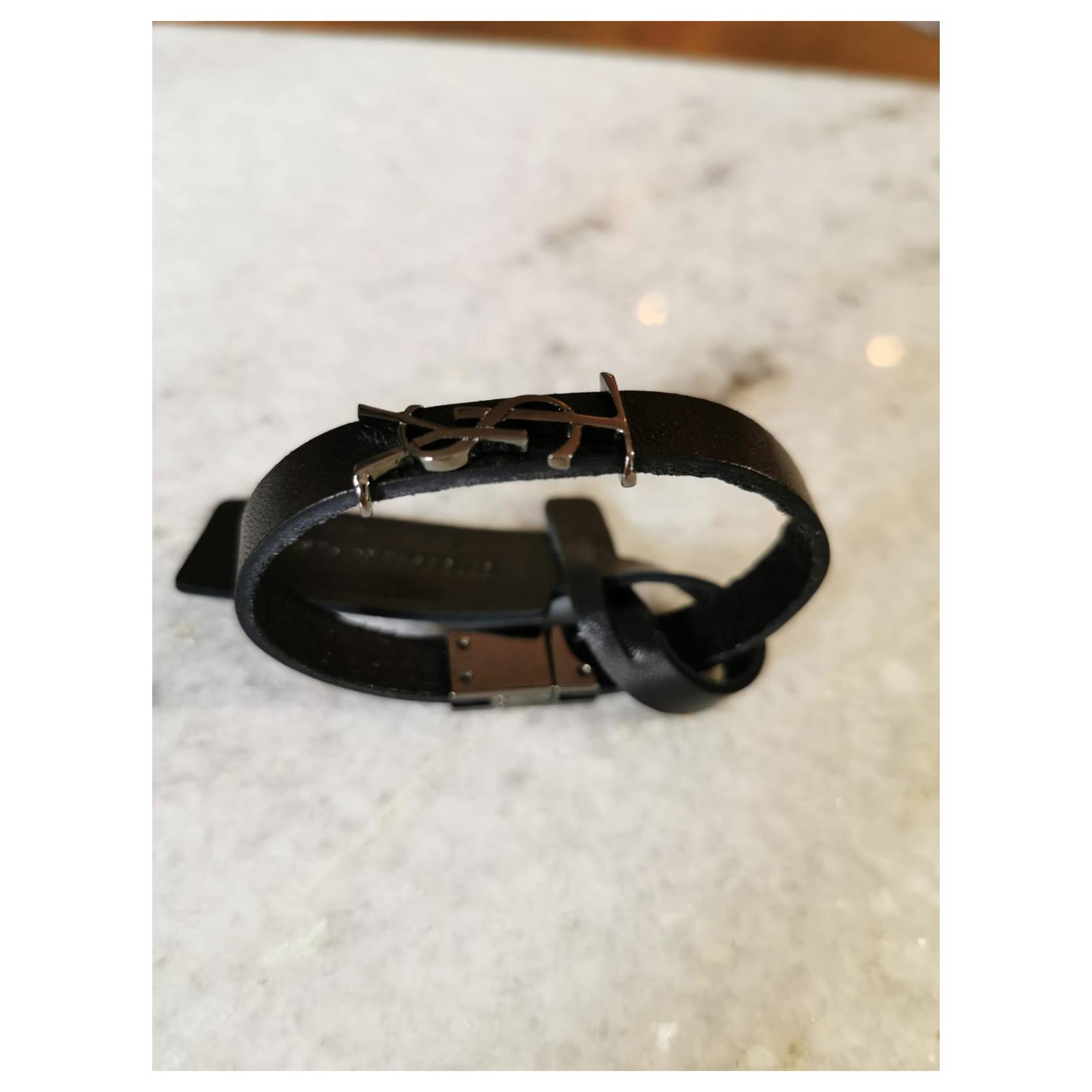 Saint Laurent Opyum YSL Logo bracelet Black Leather ref.189814 ...
