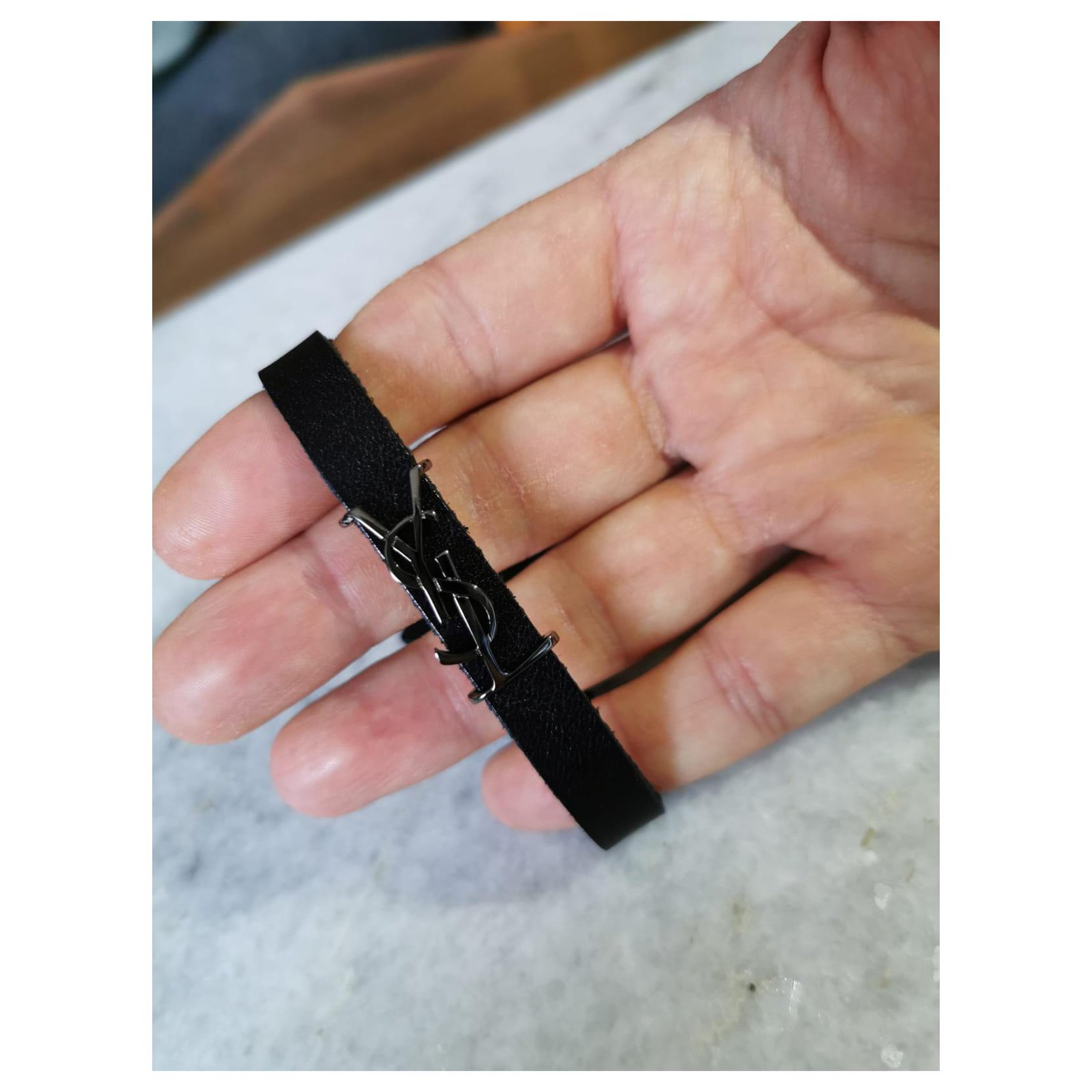 Saint Laurent Opyum YSL Logo bracelet Black Leather ref.189814 ...