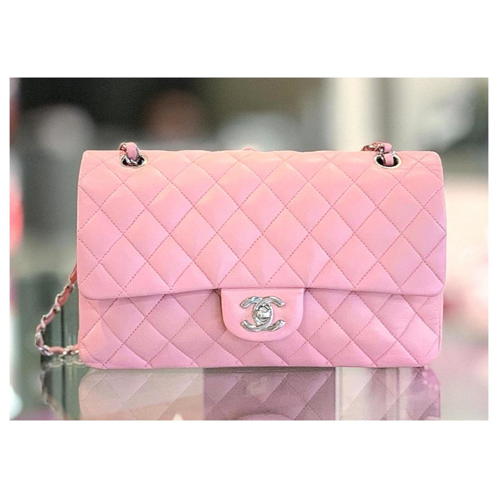Timeless Chanel pink classic Medium Flap bag Leather ref.191522