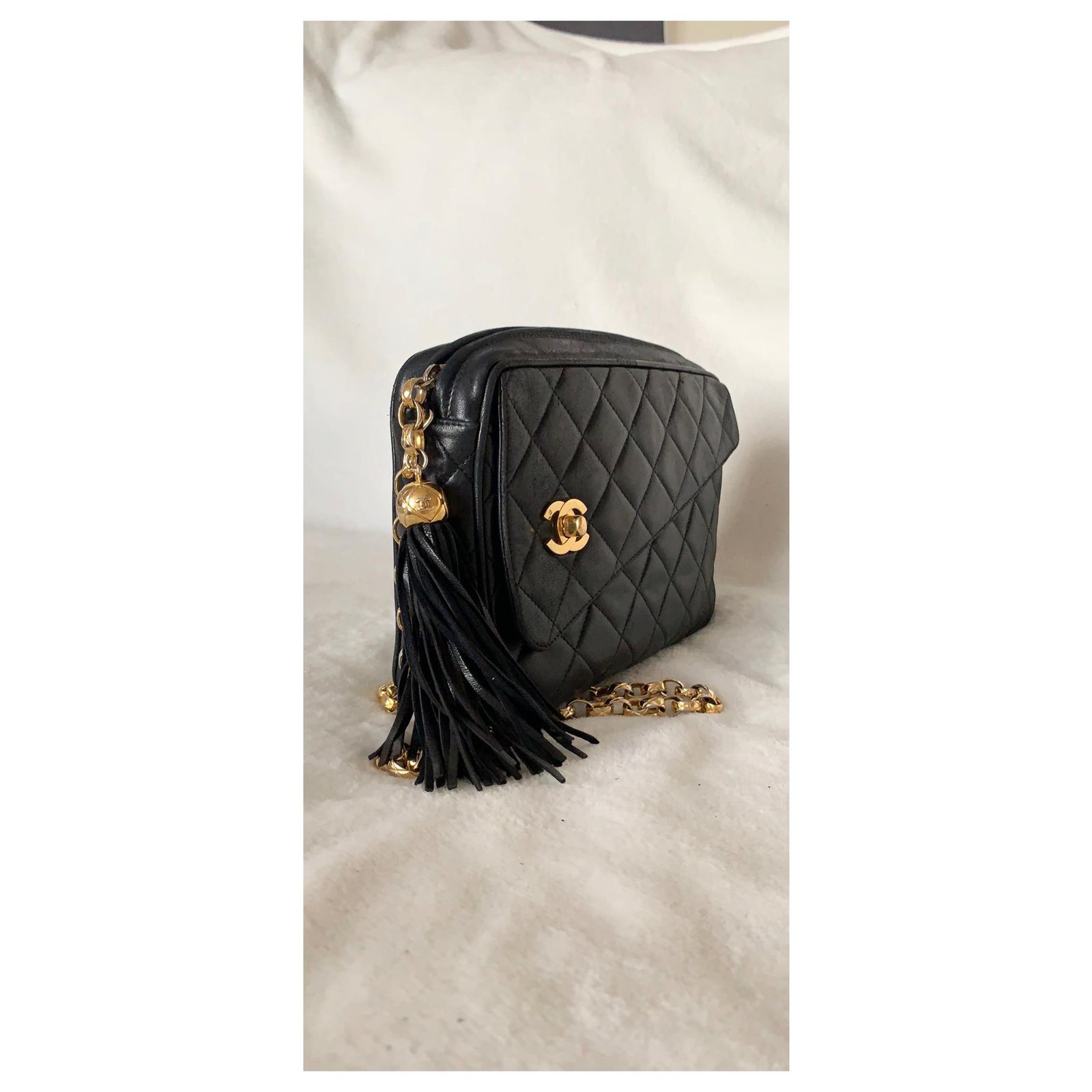 Camera Chanel Handbags Black Lambskin ref.194276 - Joli Closet