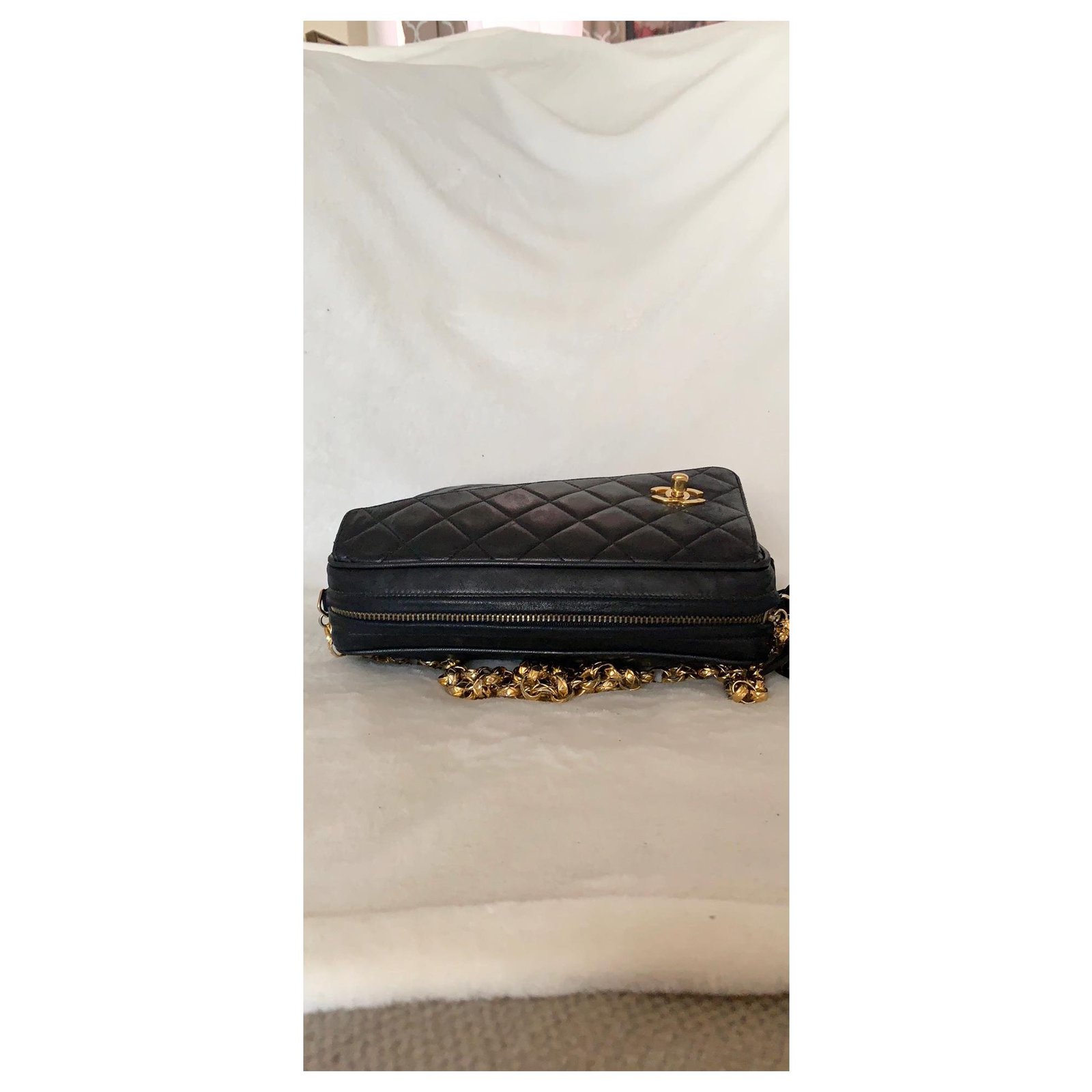 Camera Chanel Handbags Black Lambskin ref.194276 - Joli Closet