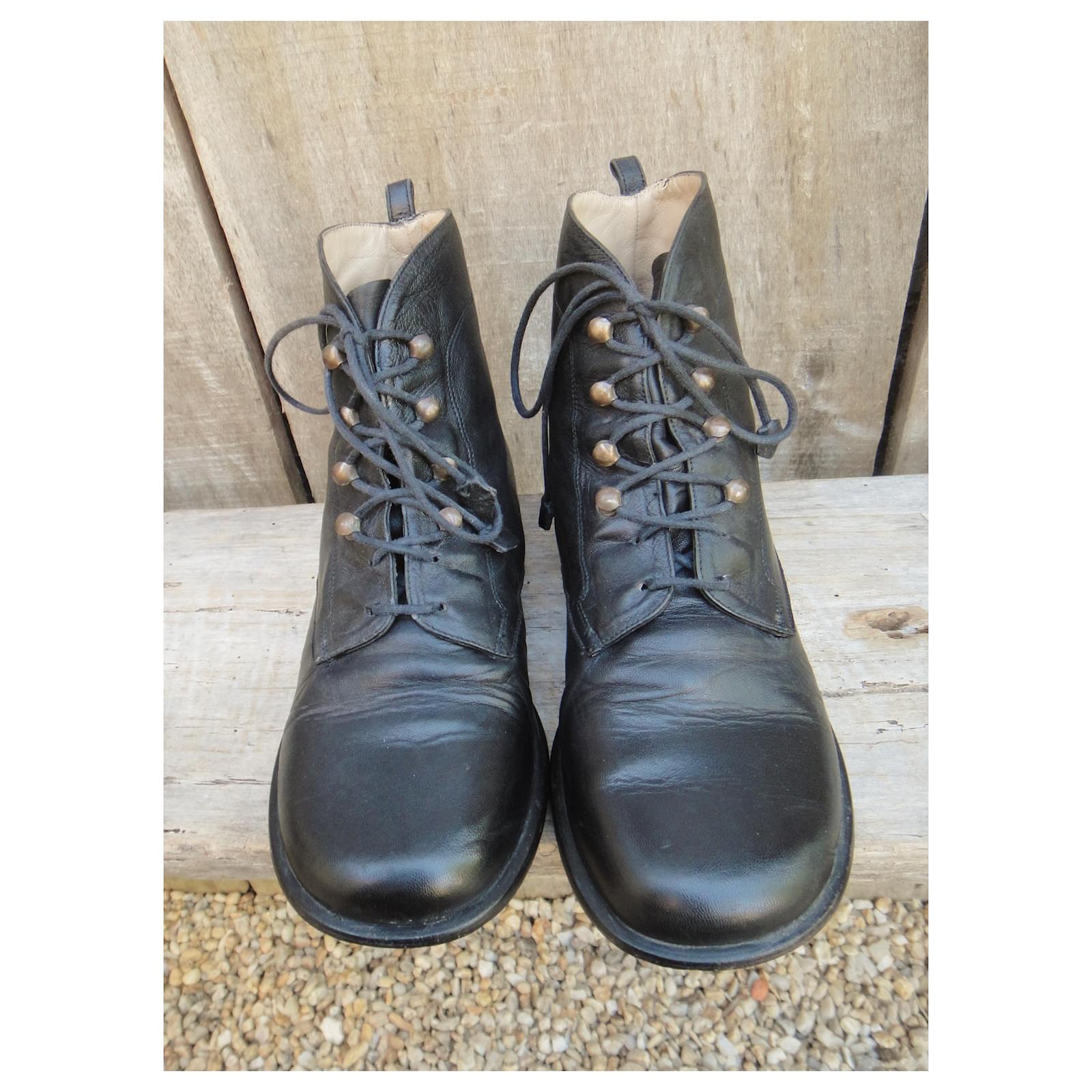 Autre Marque Laure Bassal p ankle boots 36 Black Leather ref