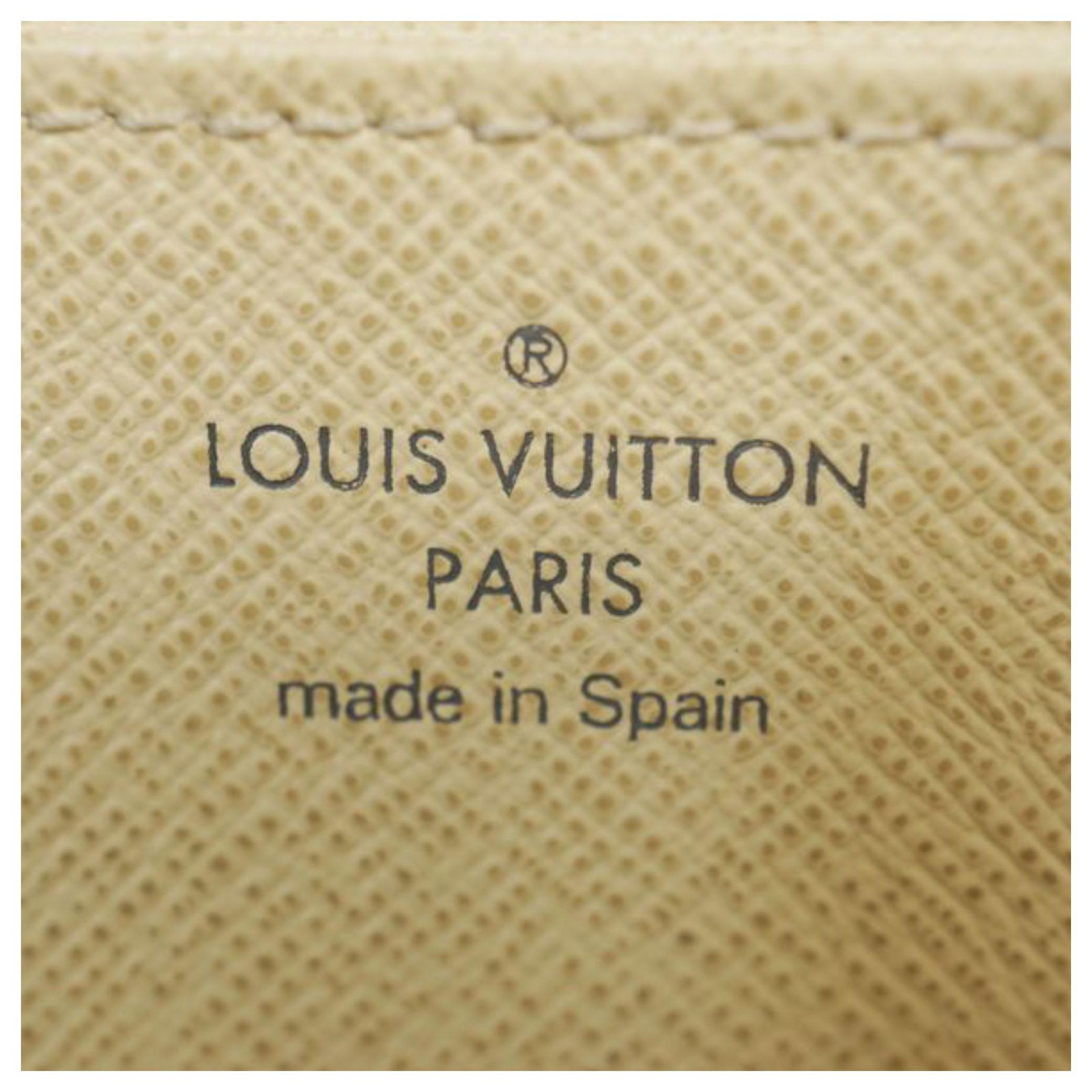 Louis Vuitton Zippy Wallet White Cloth ref.557867 - Joli Closet