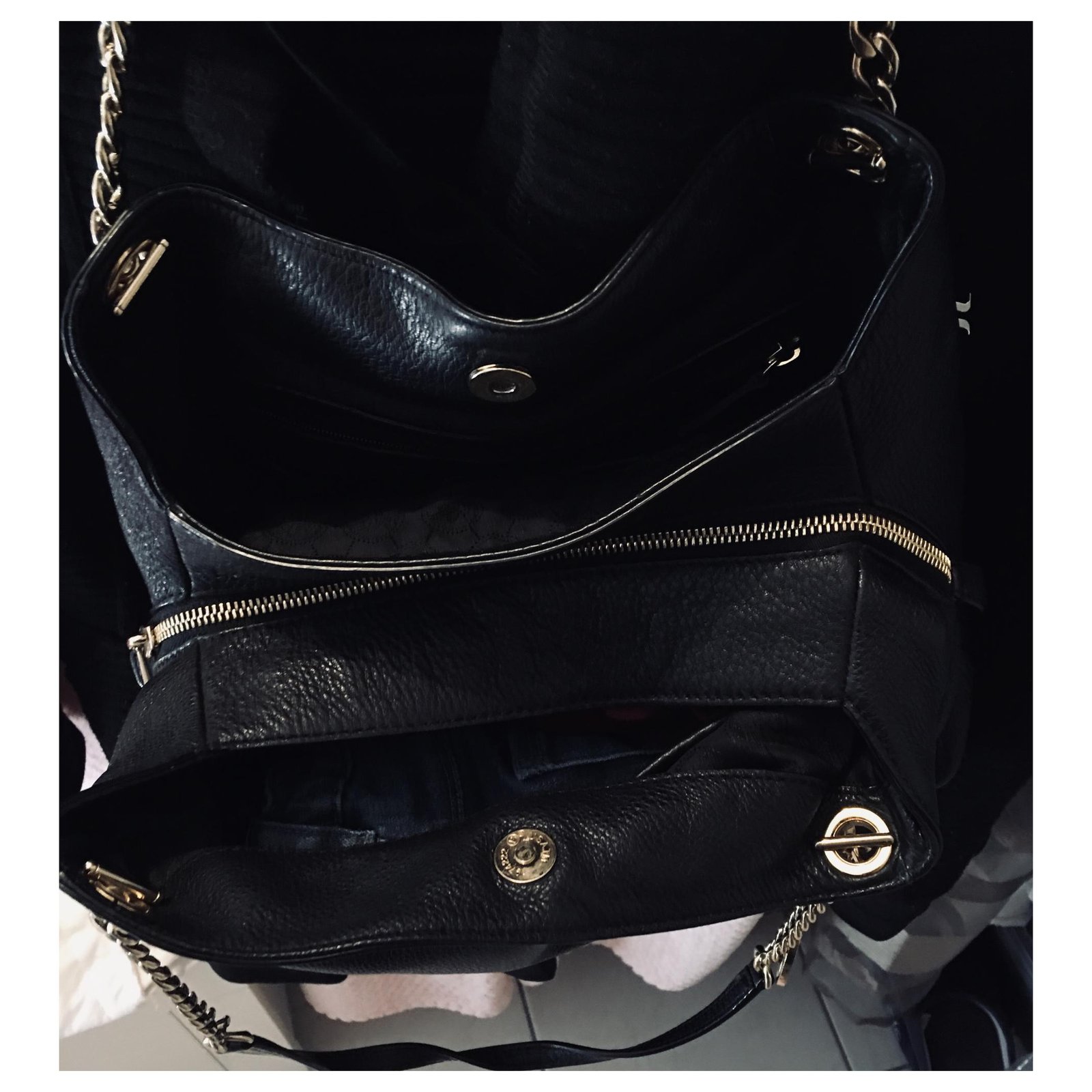 Michael Kors Clutch bag Black Leather ref.573457 - Joli Closet
