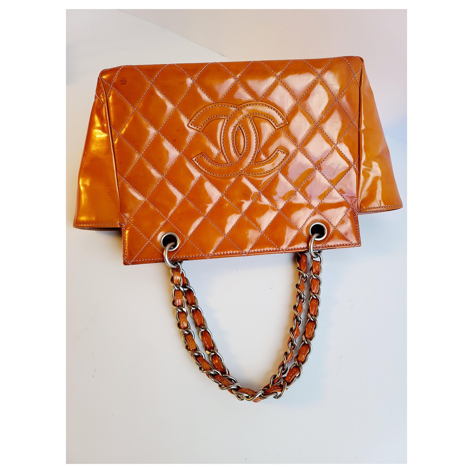 Mini Sac à Main Rouge Verni Avec Chaîne Dorée - Sac De Soirée Cœur - 15x8 Cm - Neuf Avec étiquettes