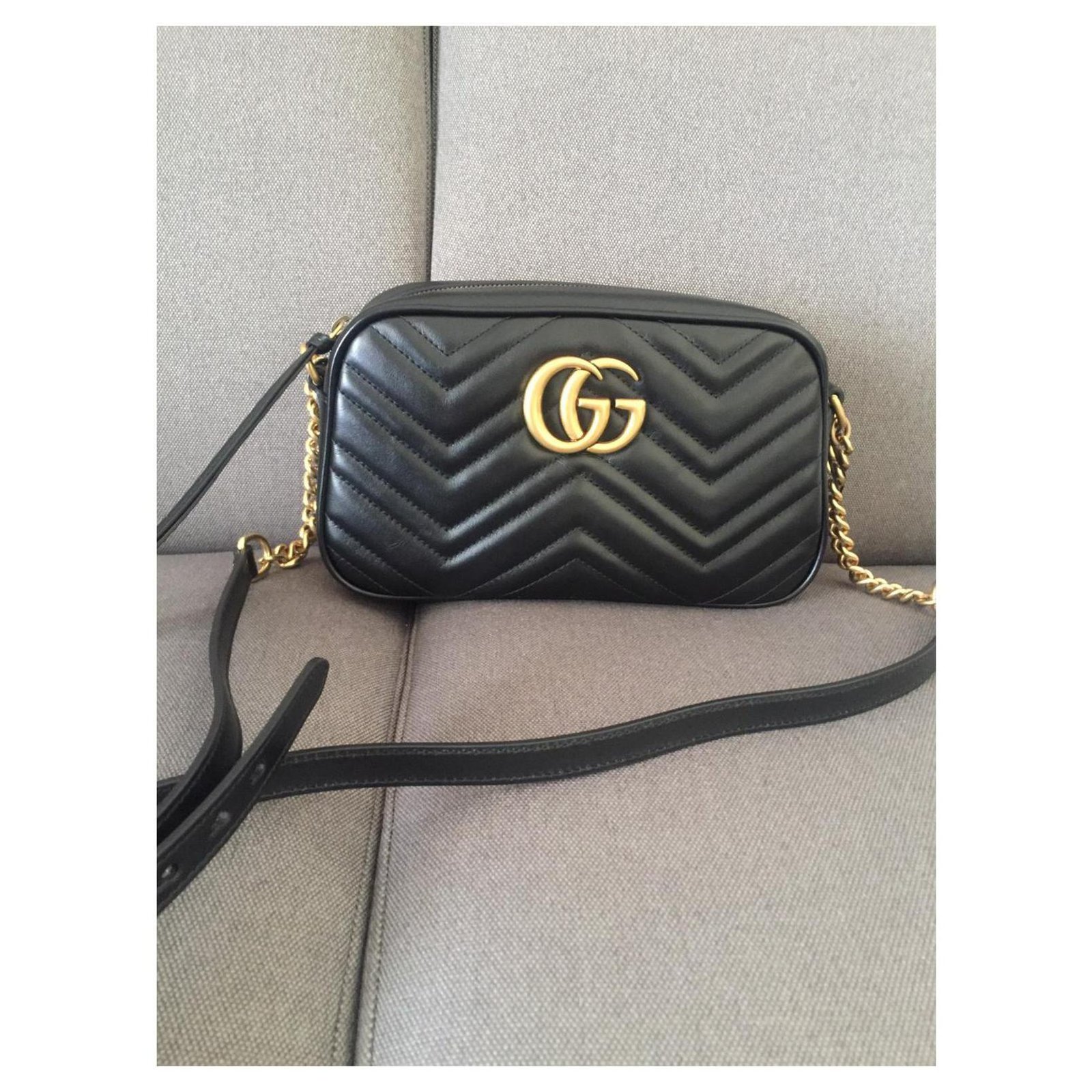 GUCCI Sac paule petite taille motif GG Marmont matelass