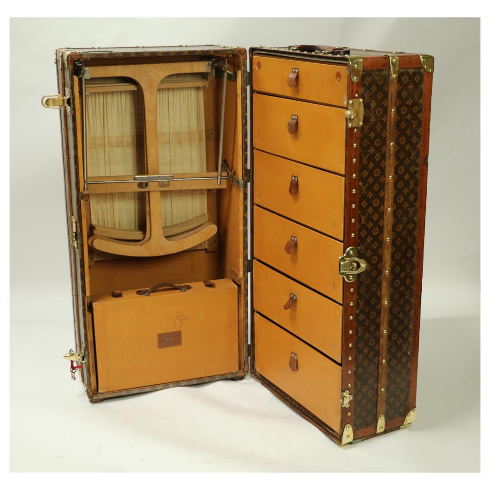 Rare Collector's item: Malle Wardrobe / Louis Vuitton wardrobe in