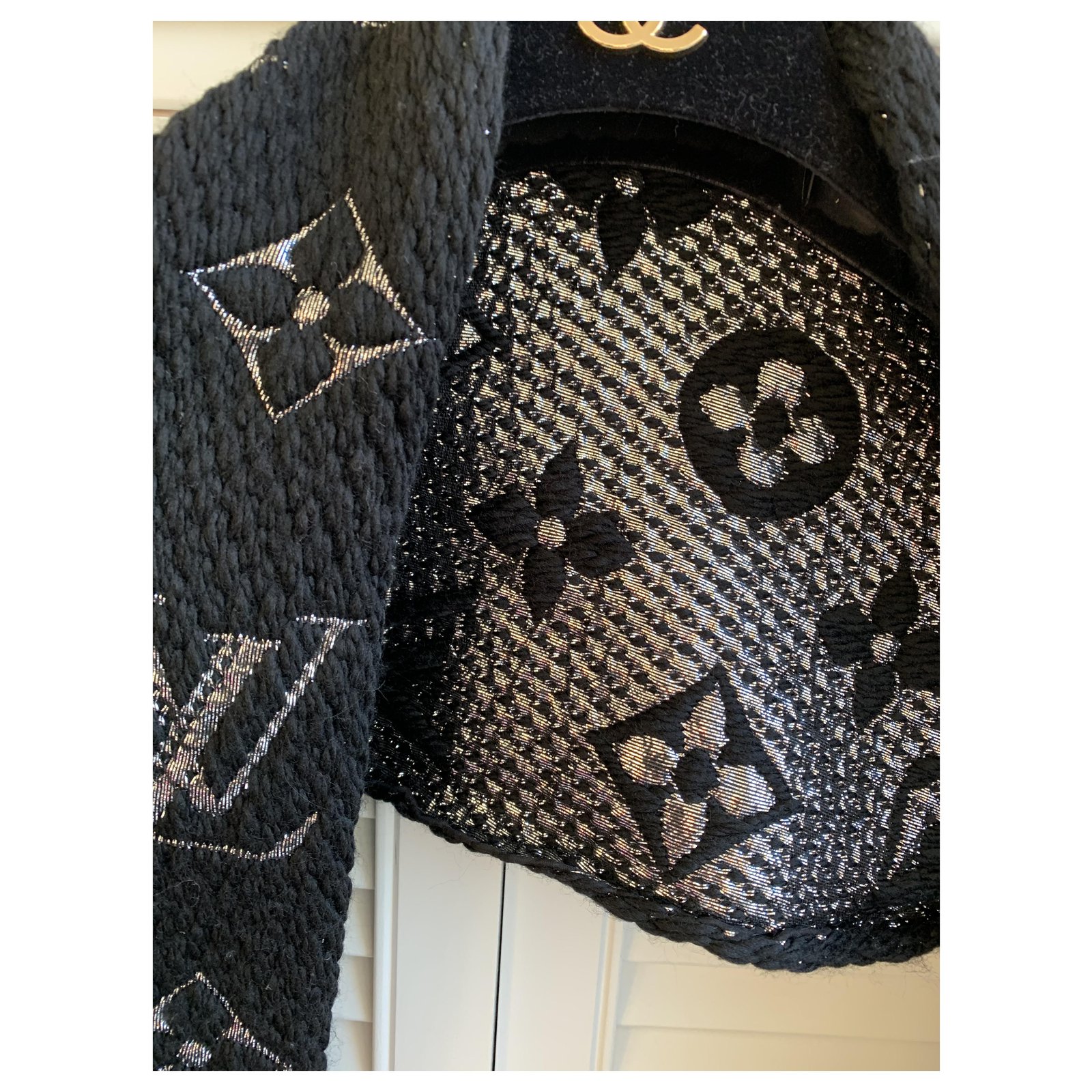 Sciarpa in lana con monogramma Louis Vuitton Nero ref.782638 - Joli Closet