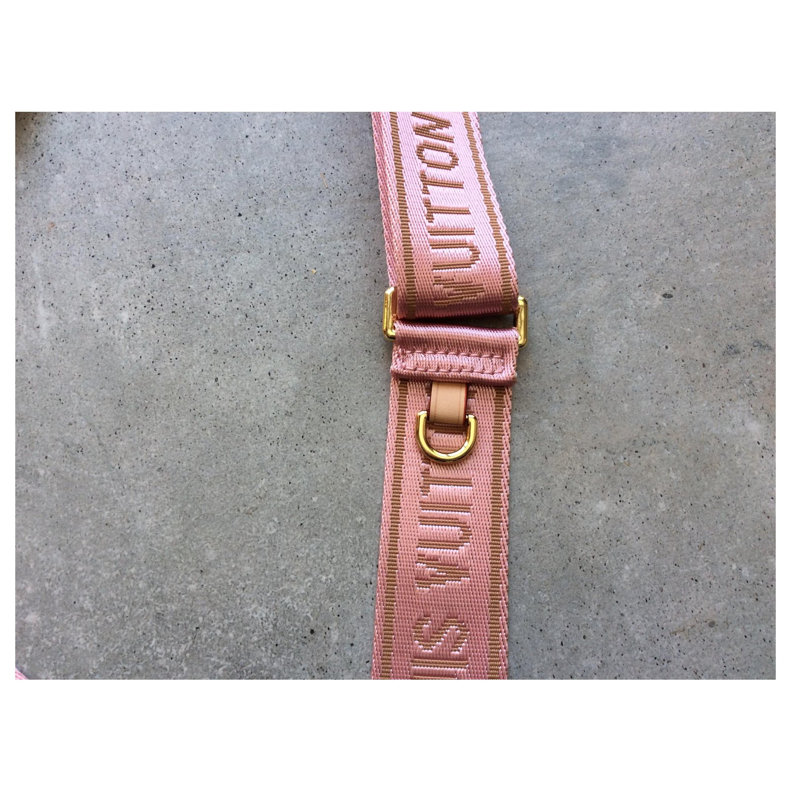Louis Vuitton Multi-pocket bag strap Pink Cotton ref.200350 - Joli Closet