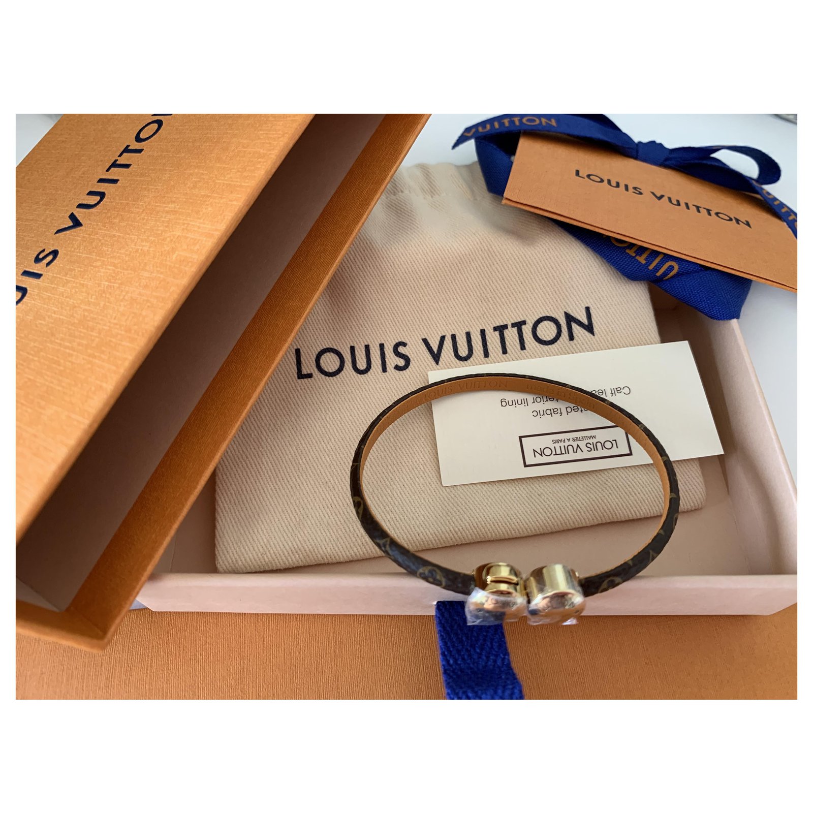 Monogram bracelet Louis Vuitton Brown in Gold plated - 22677890