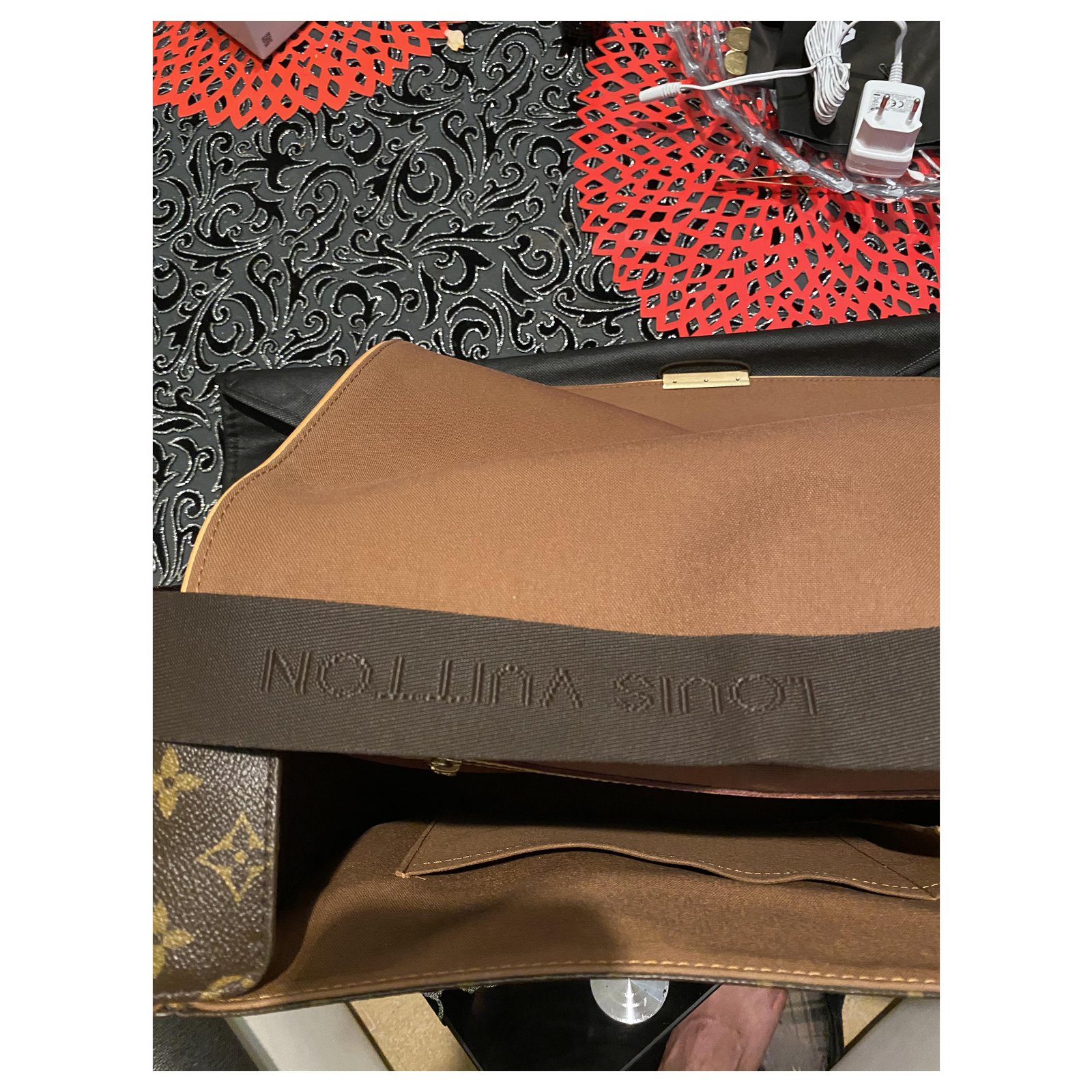 Louis Vuitton Hat Brown Cloth ref.279031 - Joli Closet