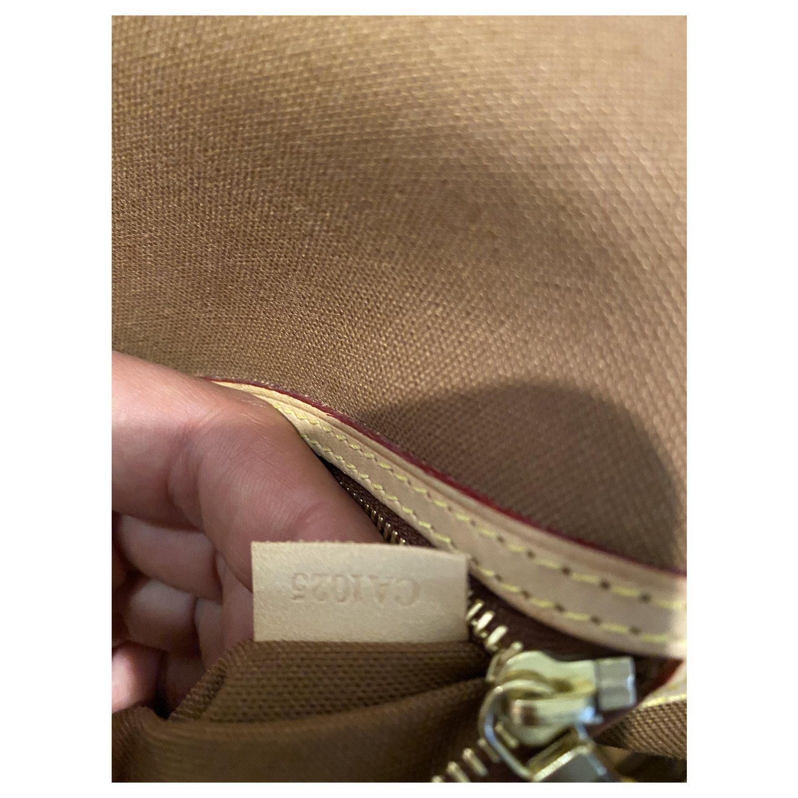 Louis Vuitton e Brown Cloth ref.917144 - Joli Closet